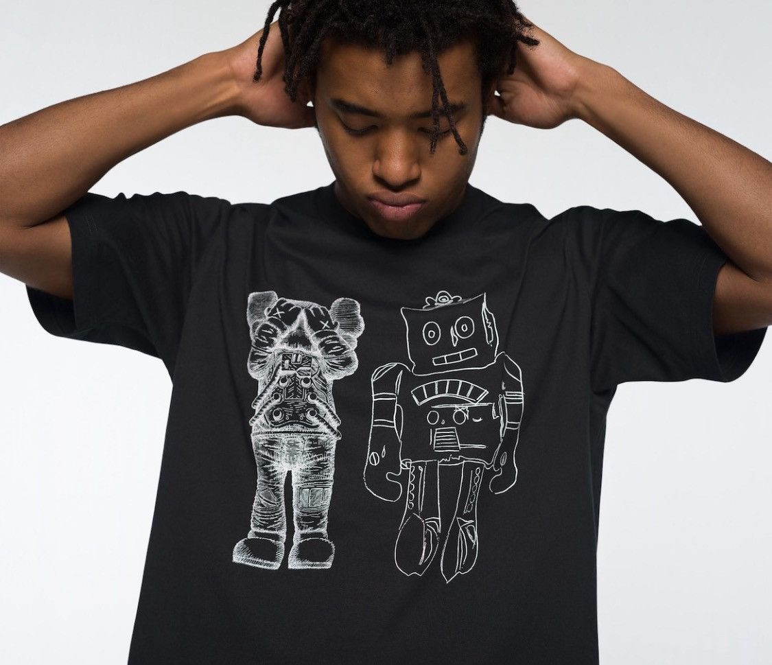 Andy Warhol × Kaws × Uniqlo Kaws Andy Warhol Uniqlo Black Robot Tshirt Size L Size US L / EU 52-54 / 3 - 2 Thumbnail