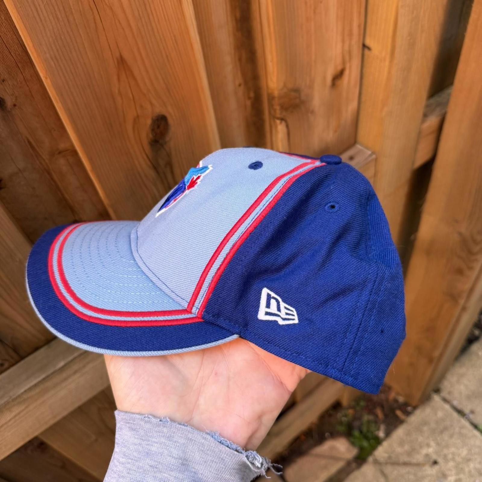 New Era Vintage Toronto blue jays retro style fitted hat 00s 7 1/4 Size ONE SIZE - 2 Thumbnail