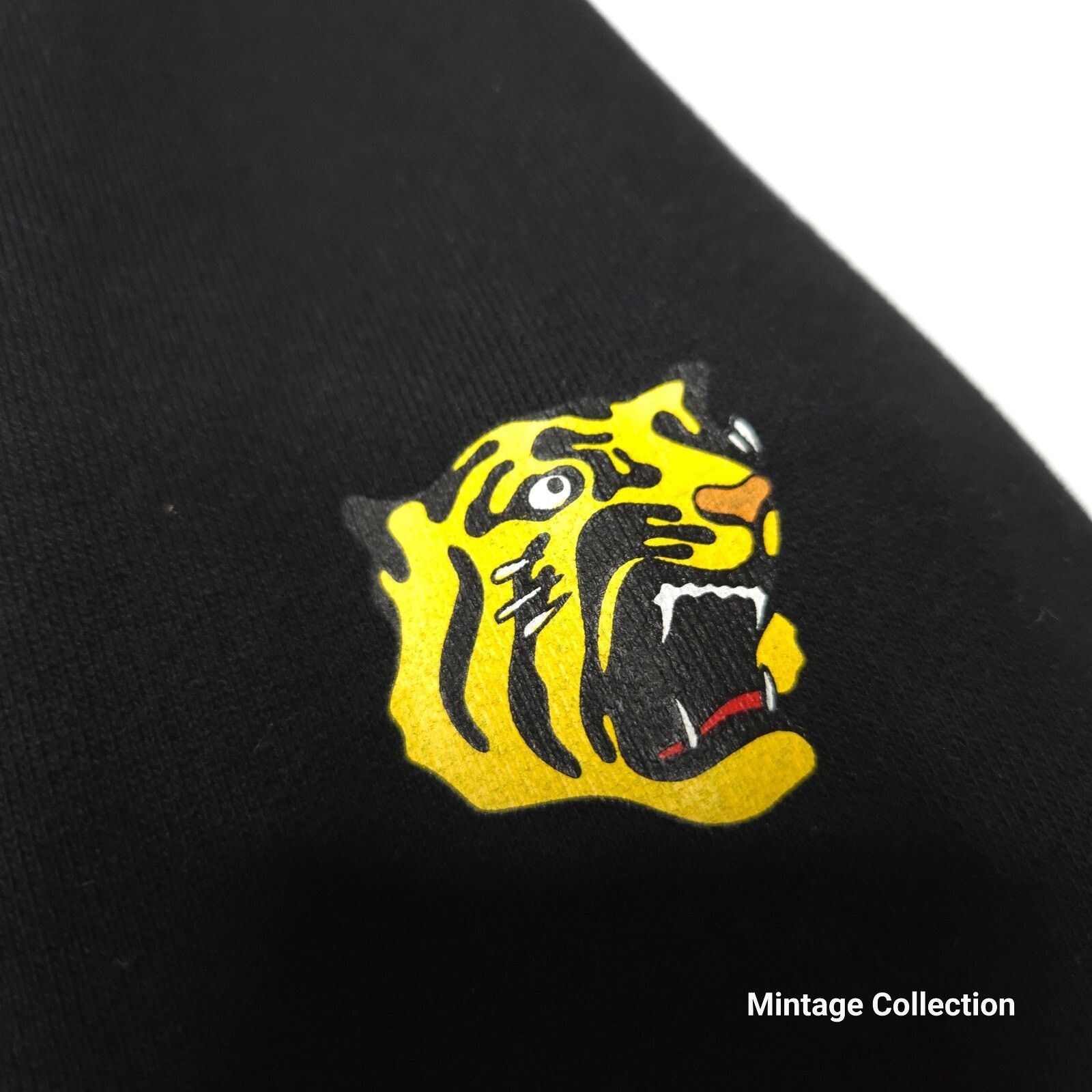 Bape NIGO BAPE FUNTHERA MILITIA HANSHIN TIGERS HOODIE S Size US S / EU 44-46 / 1 - 10 Thumbnail