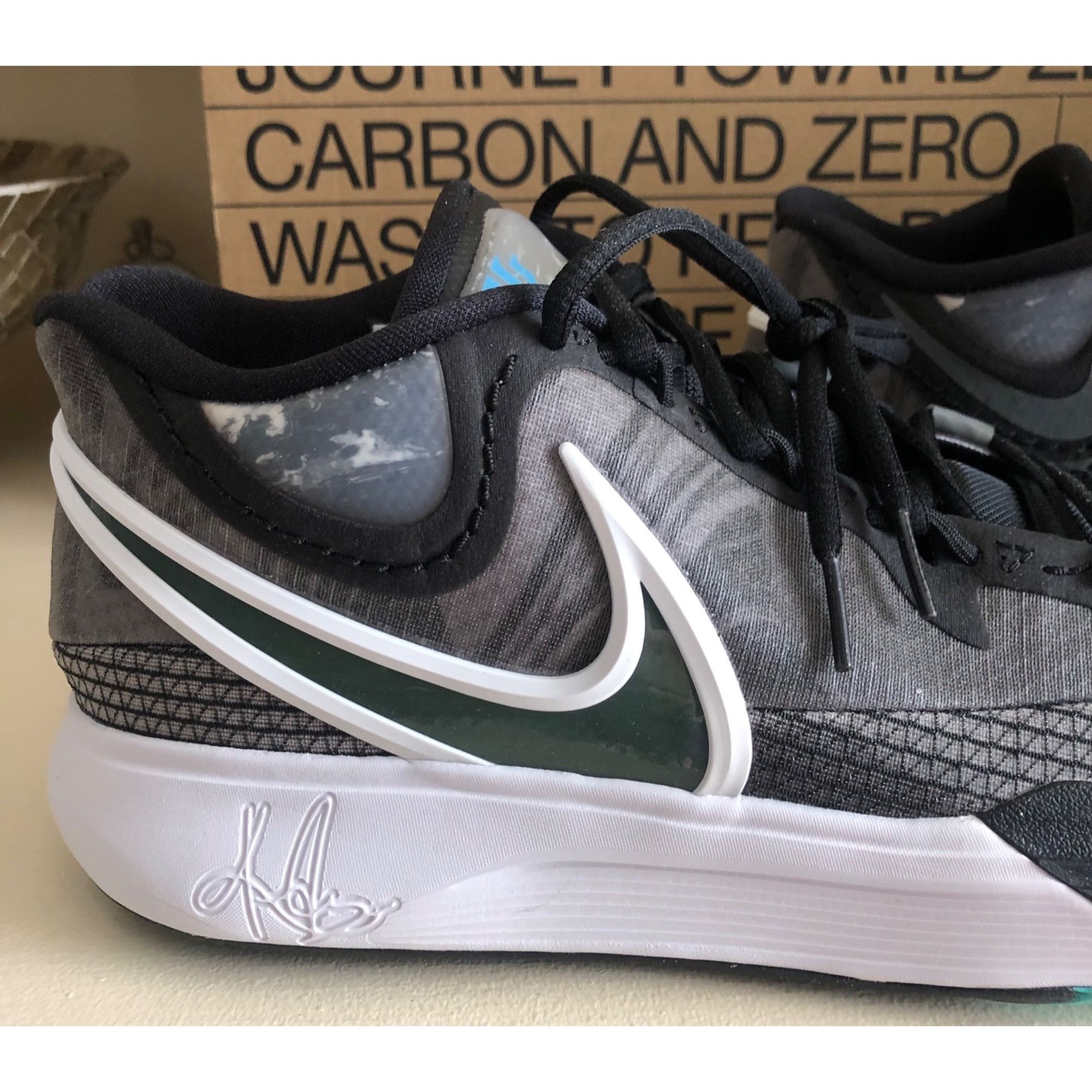 Nike Brand New Men's Nike Kyrie 8 Orca Basketball Shoe Unreleased Size US 10.5 / EU 43-44 - 3 Thumbnail
