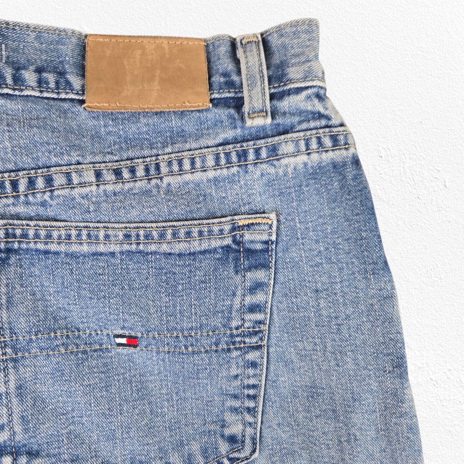 Tommy Hilfiger 90s Tommy Hilfiger Light Wash Capri Jeans Size 12 Size 34" / US 12 / IT 48 - 7 Thumbnail