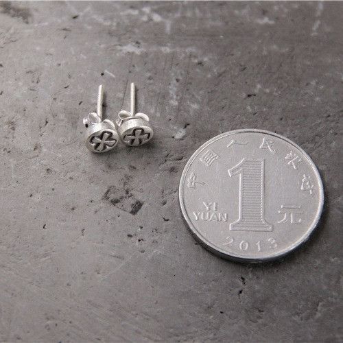 Jewelry Cross Dark Earrings One Pairs Chrome Jewelry Size ONE SIZE - 2 Thumbnail