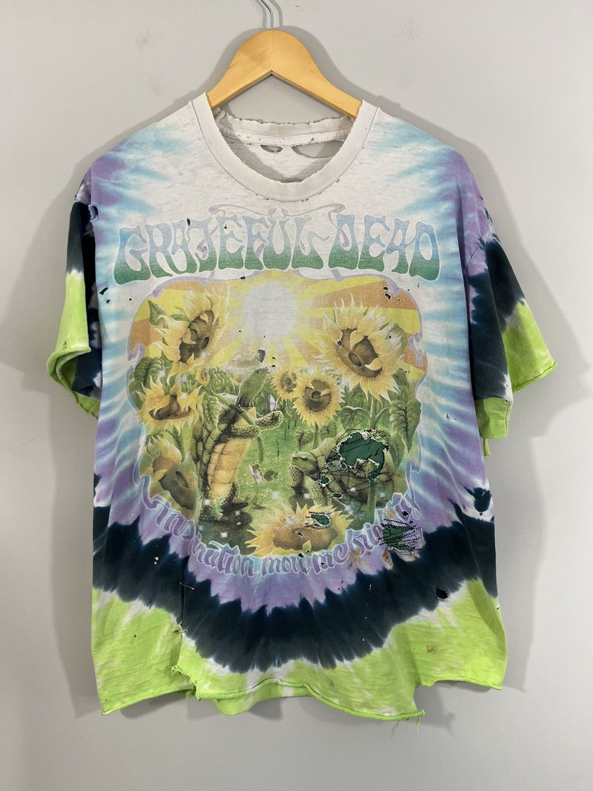 Vintage Grateful Dead 1995 Thrashed Tie Dye Faded 90s Band Tee Size US XL / EU 56 / 4 - 2 Thumbnail