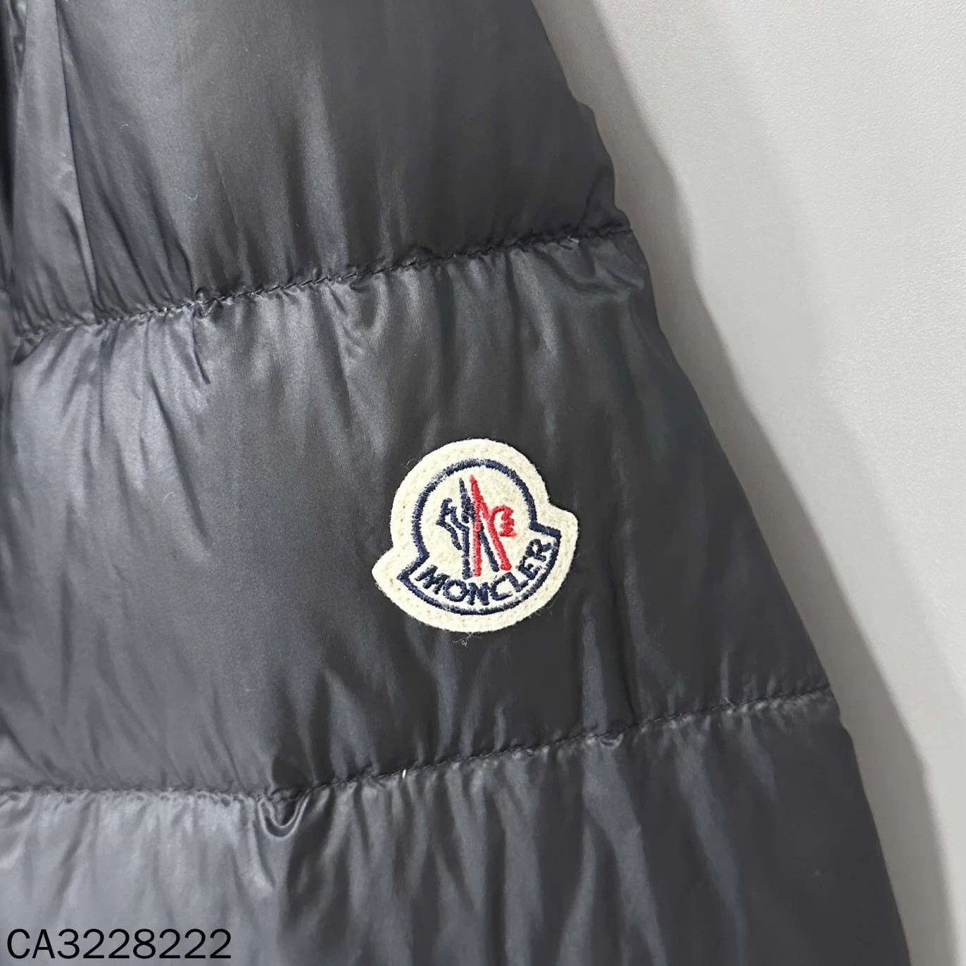Moncler Moncler oversized matte arm logo down jacket no hood size 6 Size XL / US 12-14 / IT 48-50 - 4 Thumbnail