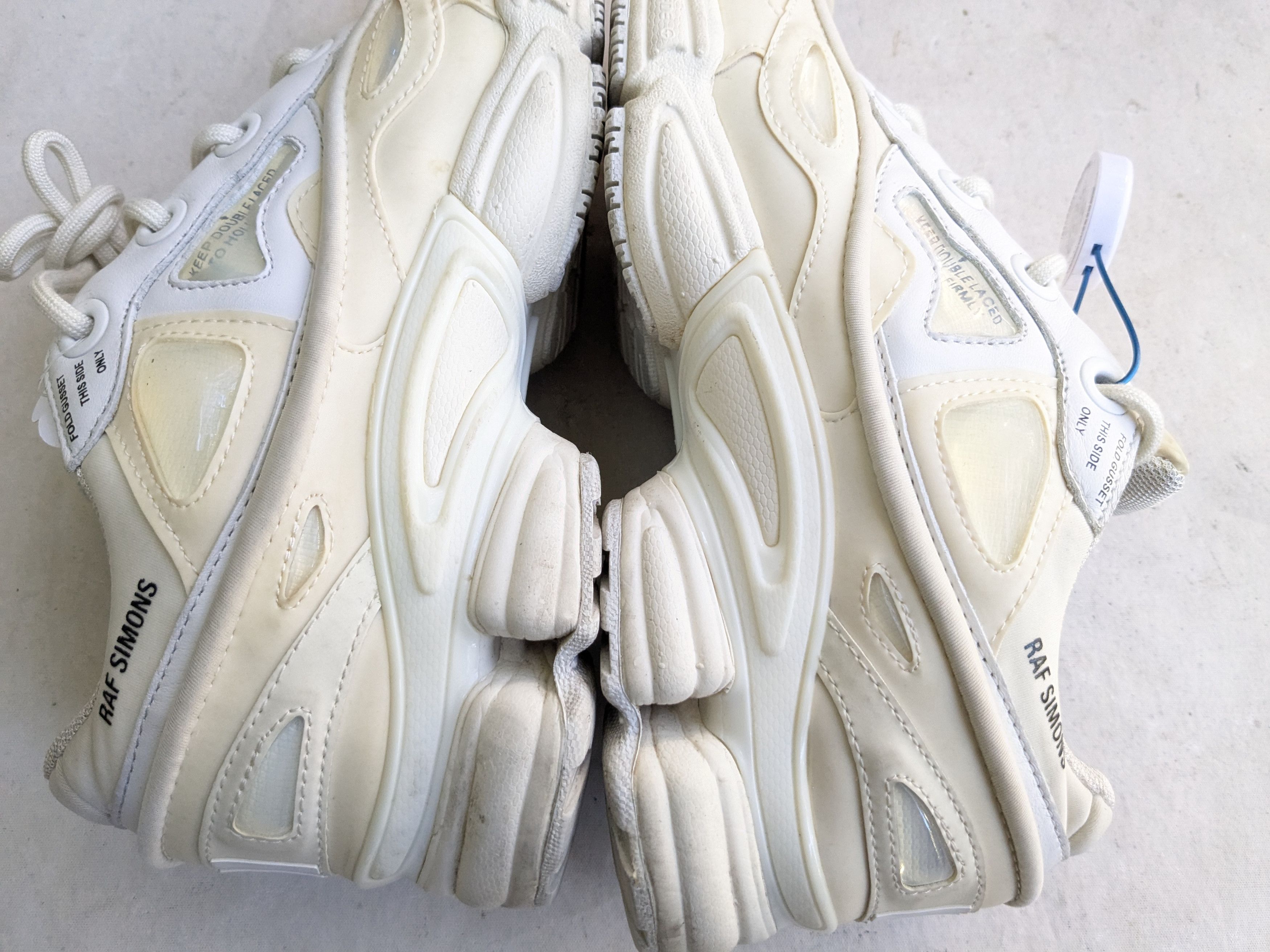 Adidas × Raf Simons Adidas x Raf Simons Ozweego Bunny 7.5 White Size US 7.5 / EU 40-41 - 6 Thumbnail