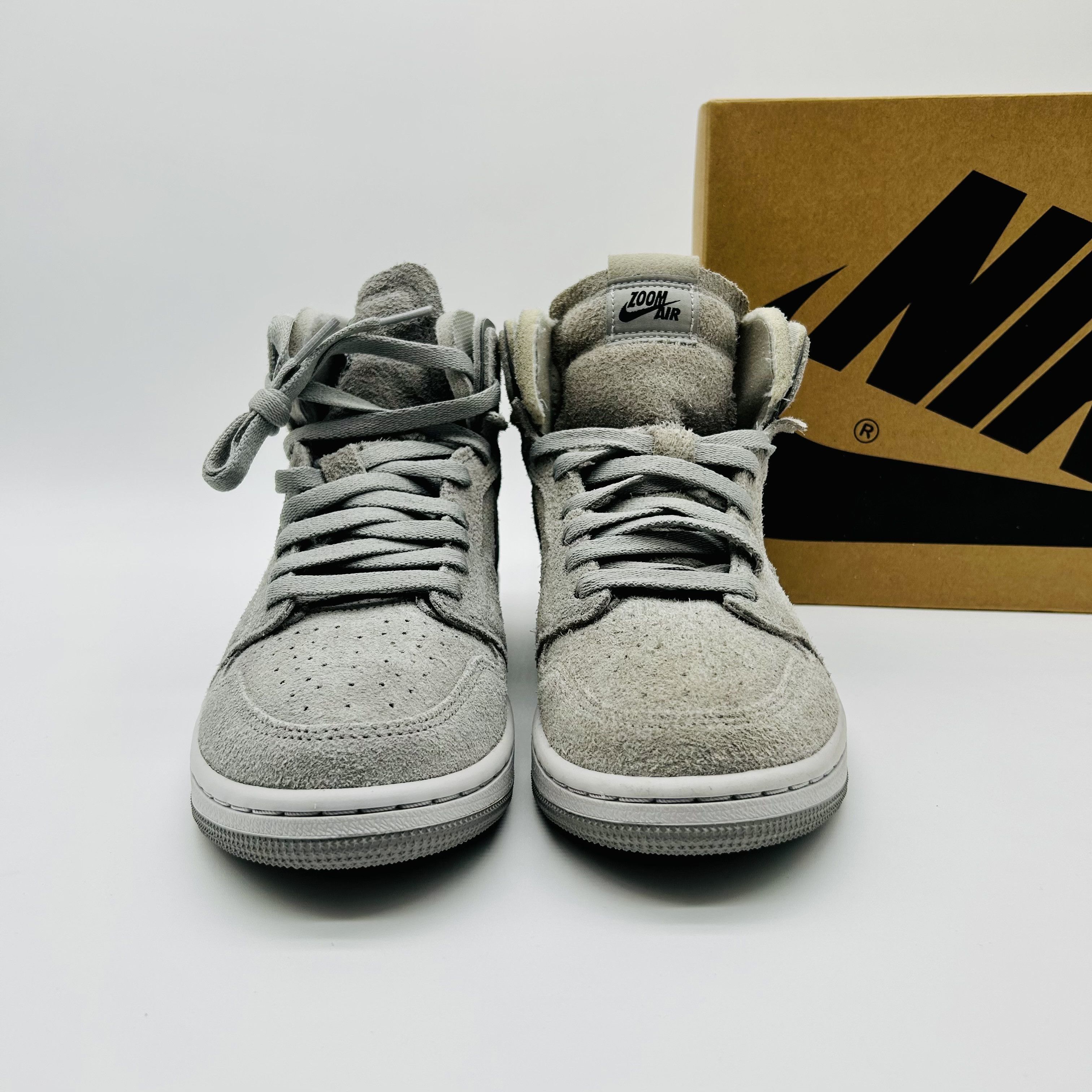 Jordan Brand Jordan 1 Zoom CMFT Metallic Silver (W) Size US 7.5 / IT 37.5 - 6 Thumbnail