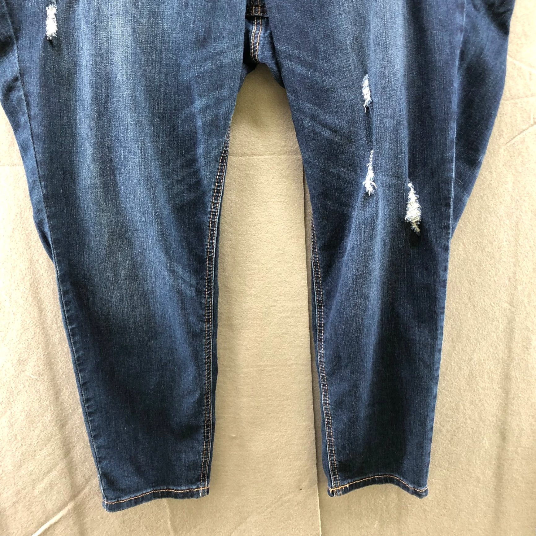 Vintage Eloquii High Rise Skinny Jean Womens Plus Size 24 Blue Distressed Classic Fit Jeans Size 42" / US 20 - 5 Thumbnail