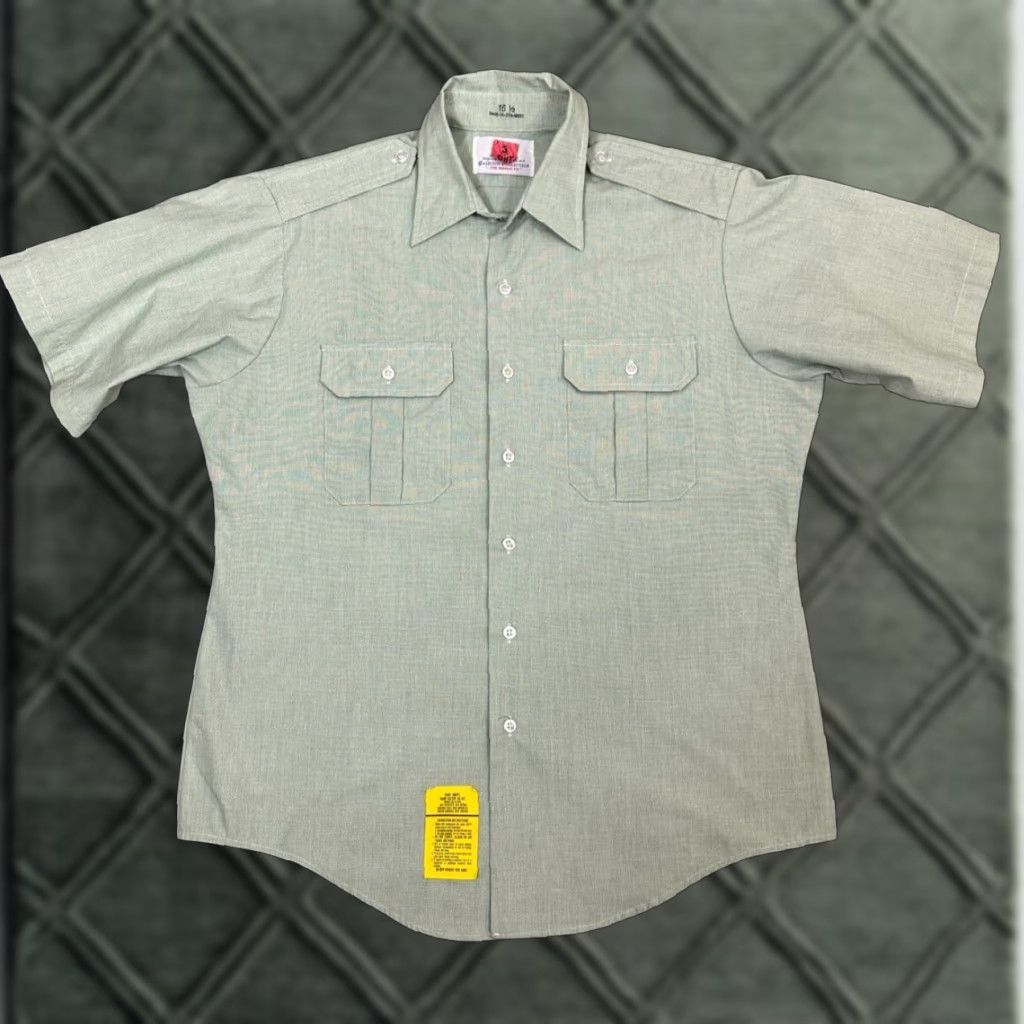 Vintage DSCP Mens Shirt Button-Up Military Green 16.5 Short Sleeve Mens Regular Cotton Blend Knit Front Pockets Size 46R - 1 Thumbnail