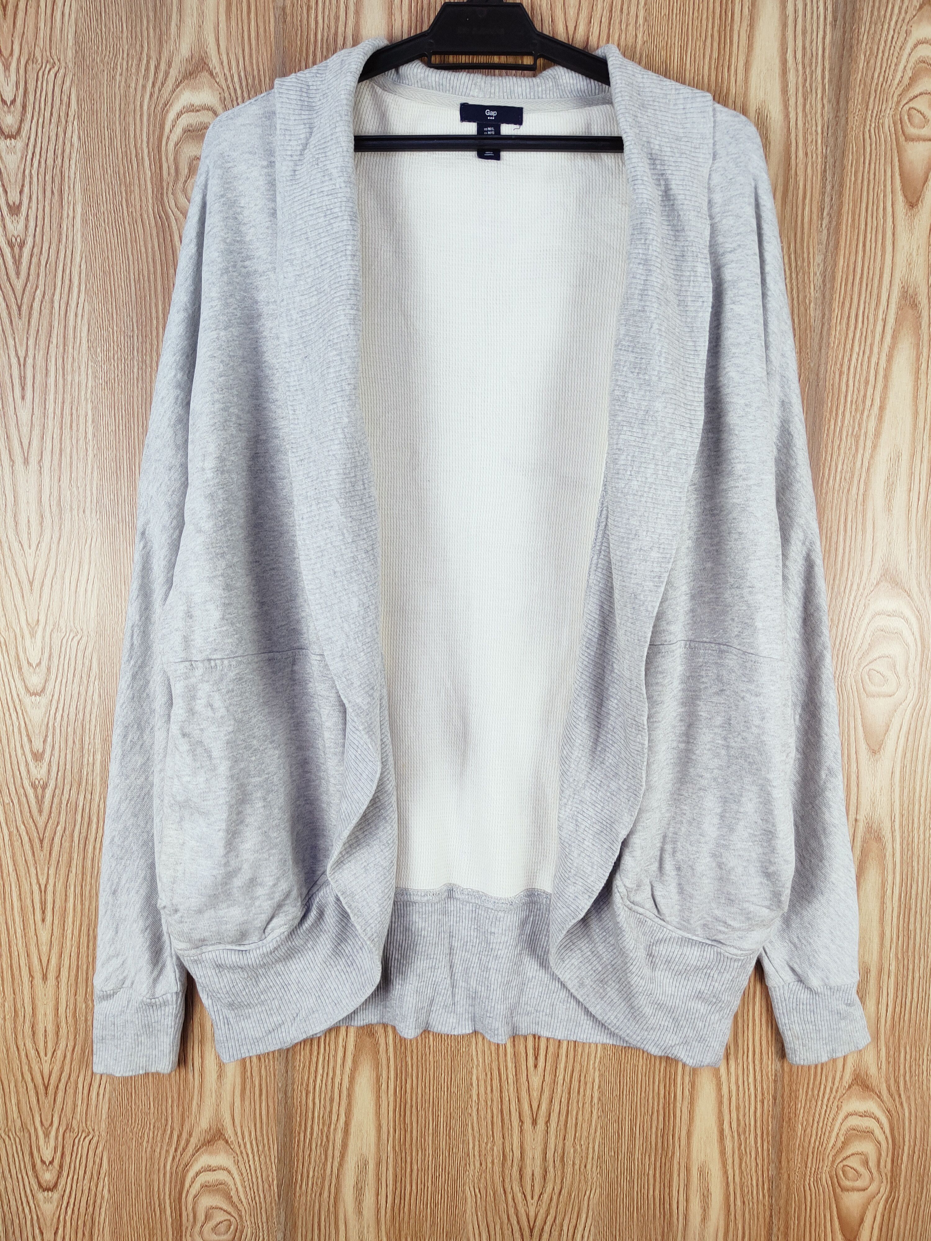 Gap Gray Cardigan (Vintage item & faded Color)