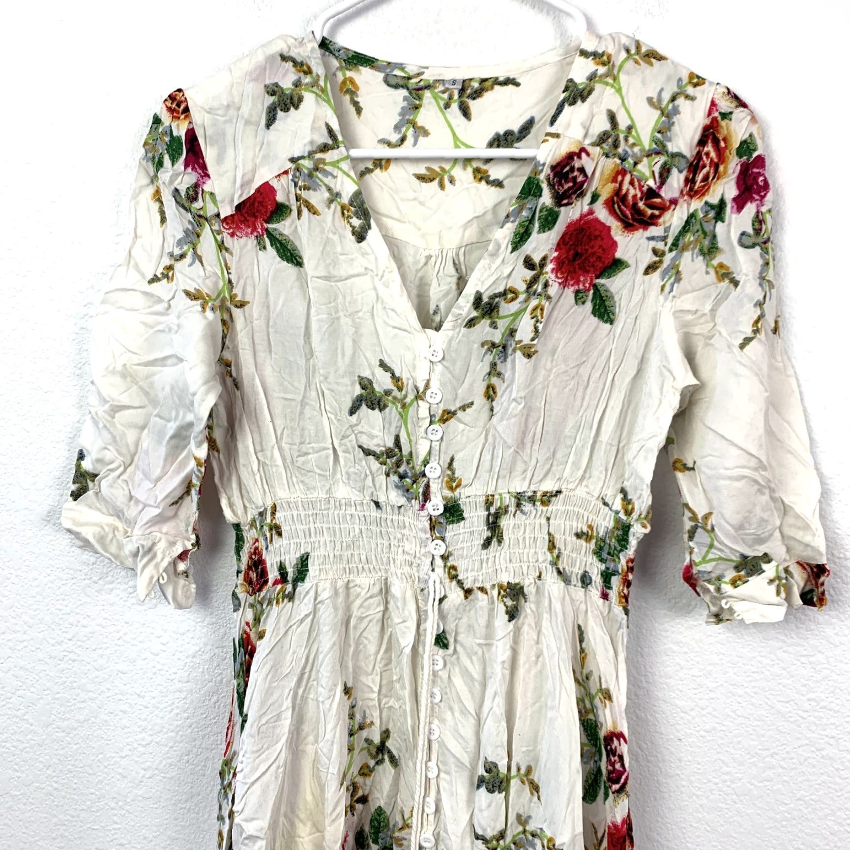 Vintage VINTAGE Boho Floral Midi Dress Women's White Red Green Smocked Waist Button Front Tassels Size S / US 4 / IT 40 - 2 Thumbnail