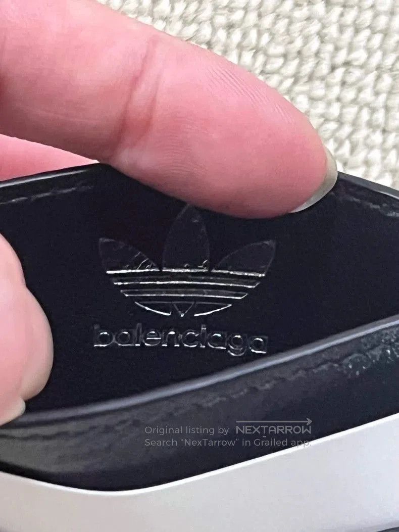 Balenciaga Balenciaga x Adidas Leather Card Holder. Size ONE SIZE - 5 Thumbnail
