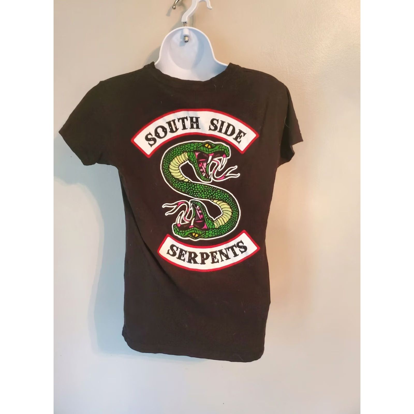 Ripple Junction VINTAGE Riverdale TV Show South Side Serpents Official Women's Juniors T-Shirt M Size M / US 6-8 / IT 42-44 - 3 Thumbnail