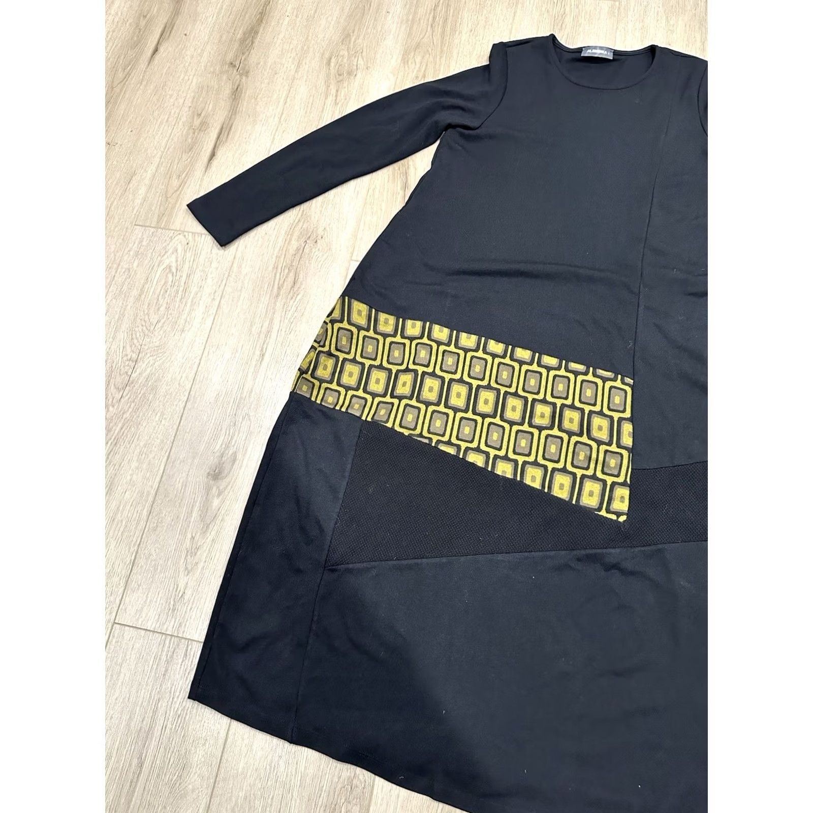 Vintage Alembika Unstoppable Dress Midi Black Chartreuse Geometric Patch Waffle Patch Knit Long Sleeve Pullover Scoop Neck Size 3 Womens Size XS / US 0-2 / IT 36-38 - 3 Thumbnail