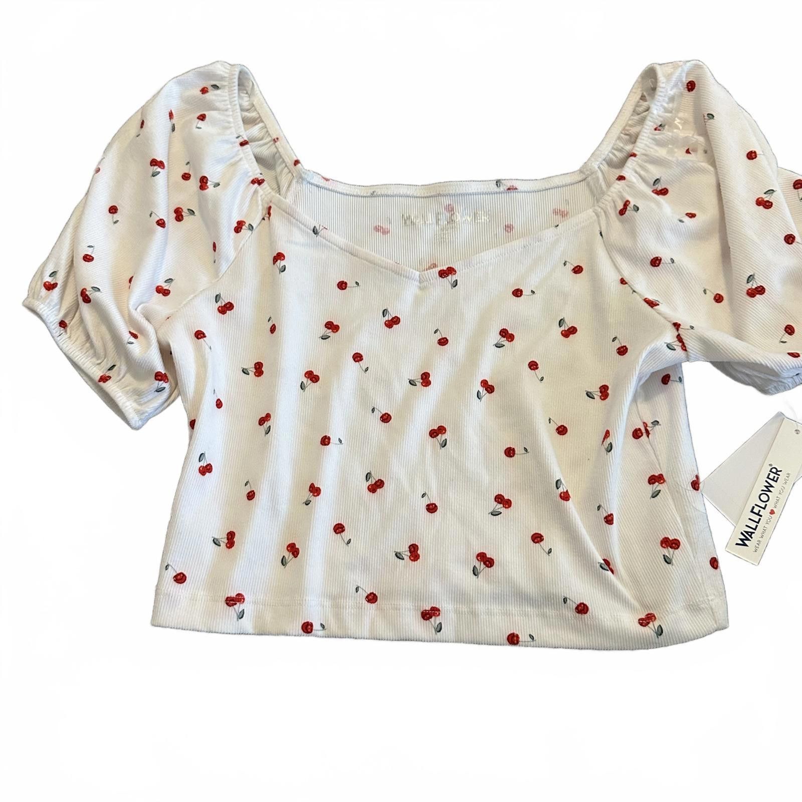 Designer Wallflower Women's Cherry Print Puff Sleeve Crop Size L Size L / US 10 / IT 46 - 1 Thumbnail