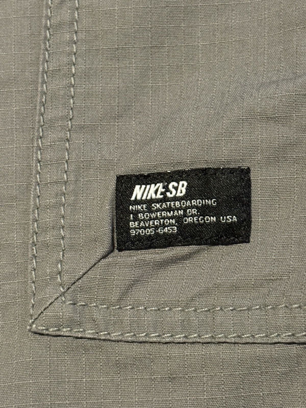 Nike SB Vintage Nike SB Men’s Cutoff Ripstop Cargo Shorts VNDS Size US 34 / EU 50 - 4 Thumbnail