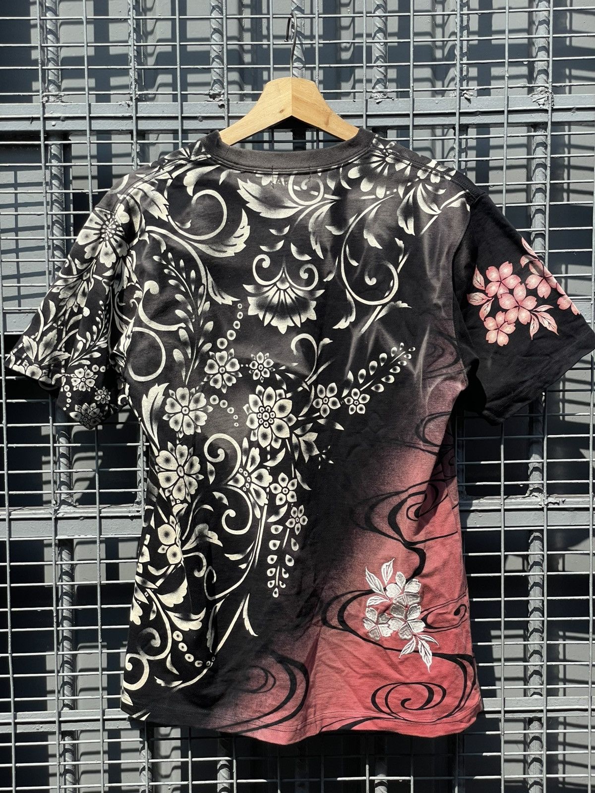 Japanese Brand Y2K Sakura Tee Size US M / EU 48-50 / 2 - 4 Thumbnail
