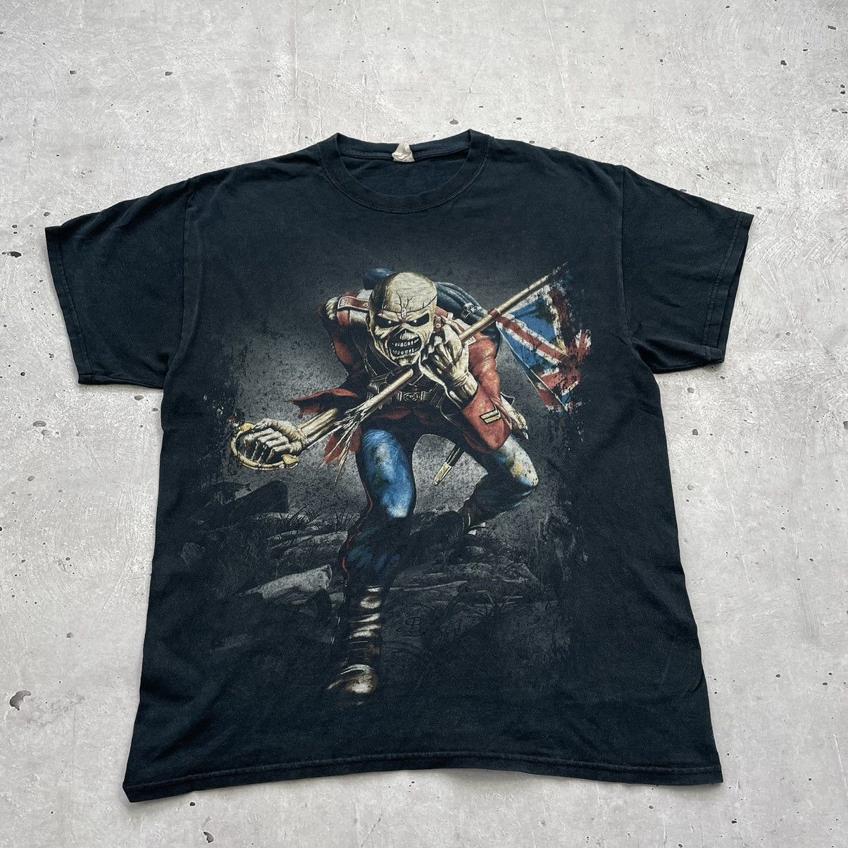 Iron Maiden × Vintage Vintage Iron Maiden T-Shirt The Trooper 2010 Band Rock Y2K Size US L / EU 52-54 / 3 - 4 Thumbnail