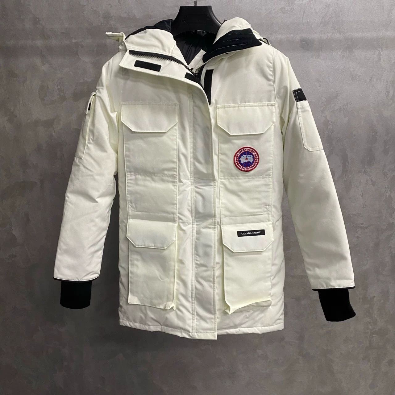 Canada Goose Canada Goose Retro Graphic White Heavy Coat XXS Men Size US XXS / EU 40 - 1 Thumbnail