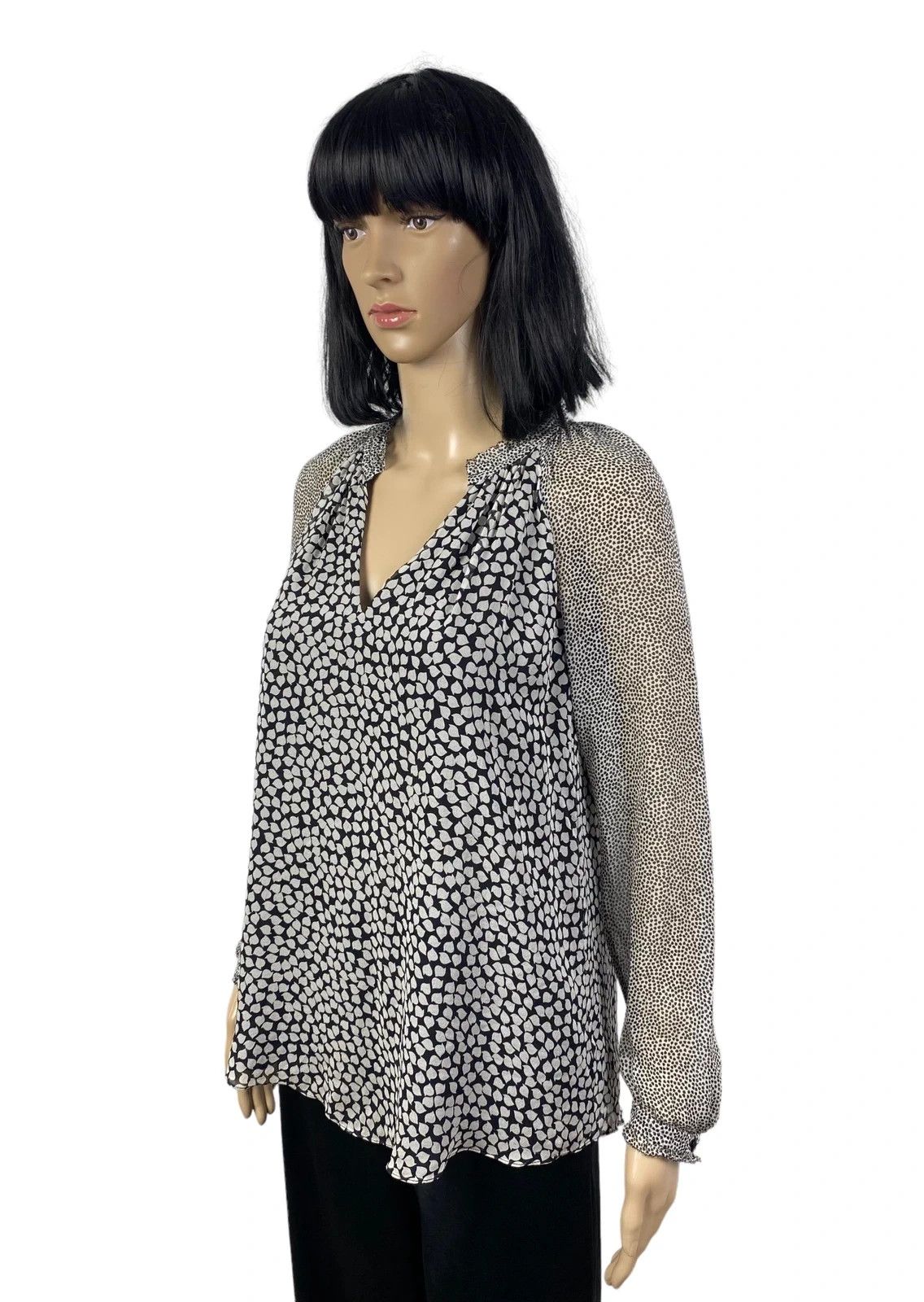 Diane von Furstenberg Diane Von Furstenberg Silk Printed Blouse size 0 Size S / US 4 / IT 40 - 3 Thumbnail