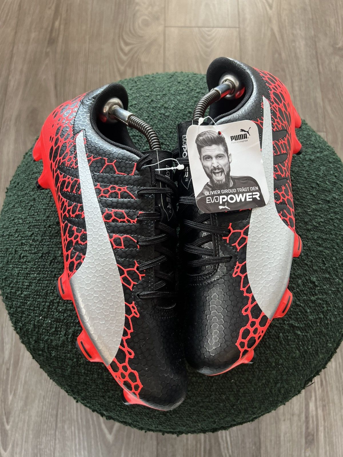 Puma Puma EvoPower 4 X Oliver Giroud Black/Red New Football Boots Size US 10.5 / EU 43-44 - 5 Thumbnail