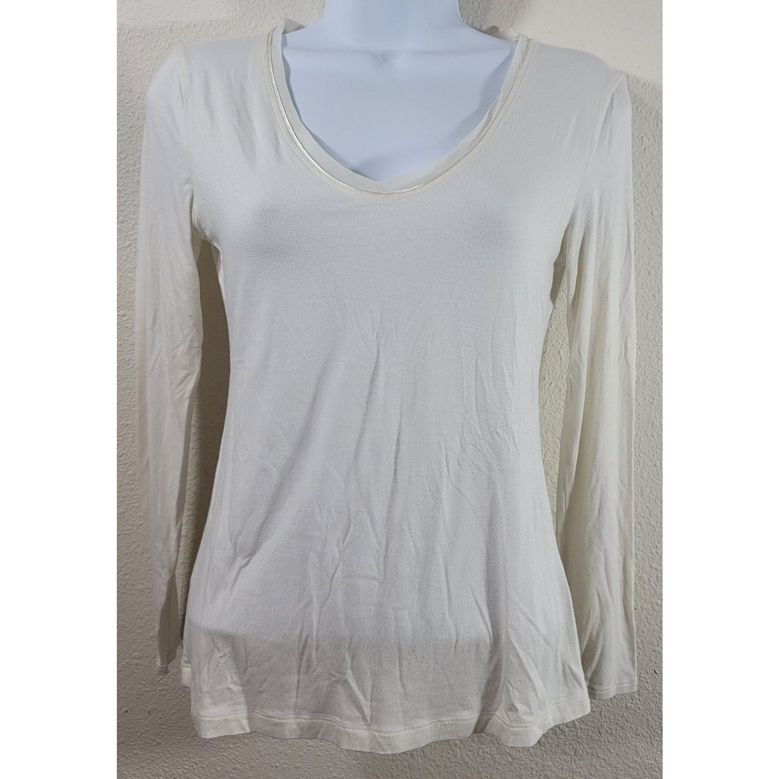 Banana Republic Banana Republic Cream Satin Sheer Trim Round Neckline XS Size XS / US 0-2 / IT 36-38 - 1 Thumbnail