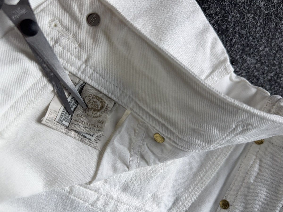 Diesel Luxury 00s Diesel Distressed White Jeans Slim Straight Y2K Size 30" / US 8 / IT 44 - 14 Thumbnail