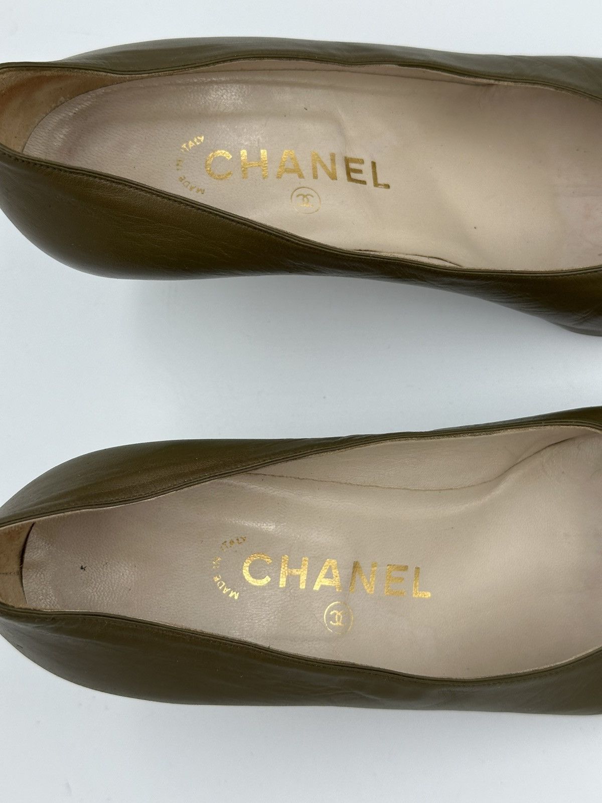 Chanel Chanel Olive Khaki Leather Pointed Toe Kitten Heel Pumps Size US 6.5 / IT 36.5 - 9 Thumbnail