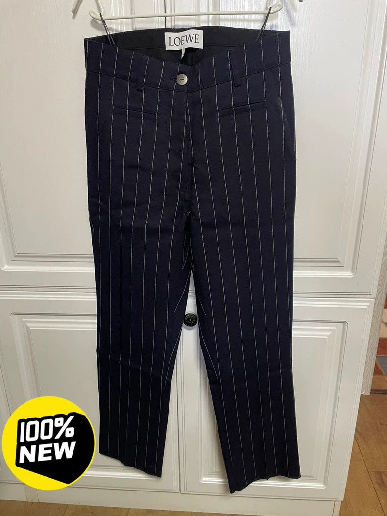 Loewe Loewe High-waisted woolen trousers Size 24" / US 00 / IT 34 - 1 Thumbnail