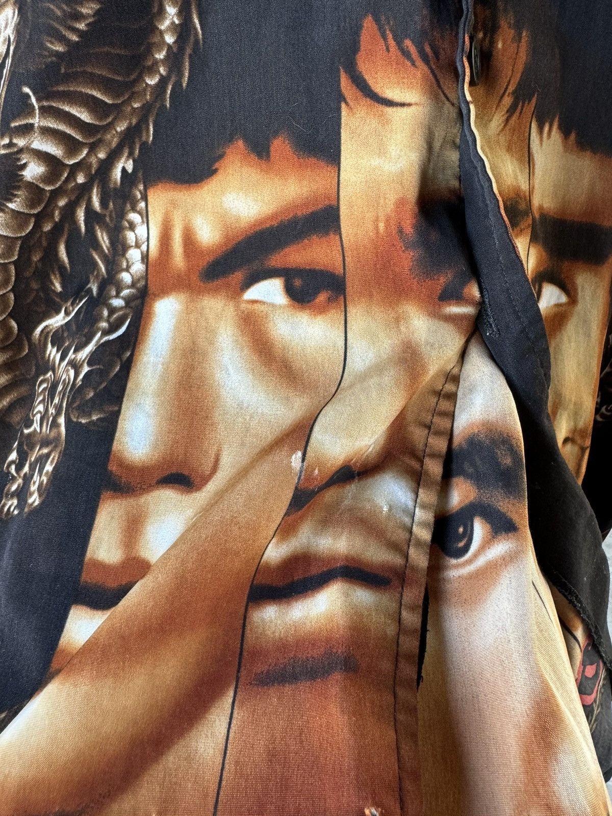 Vintage Vintage Bruce Lee Shirt Dnon Jeans Y2K Size US M / EU 48-50 / 2 - 7 Thumbnail