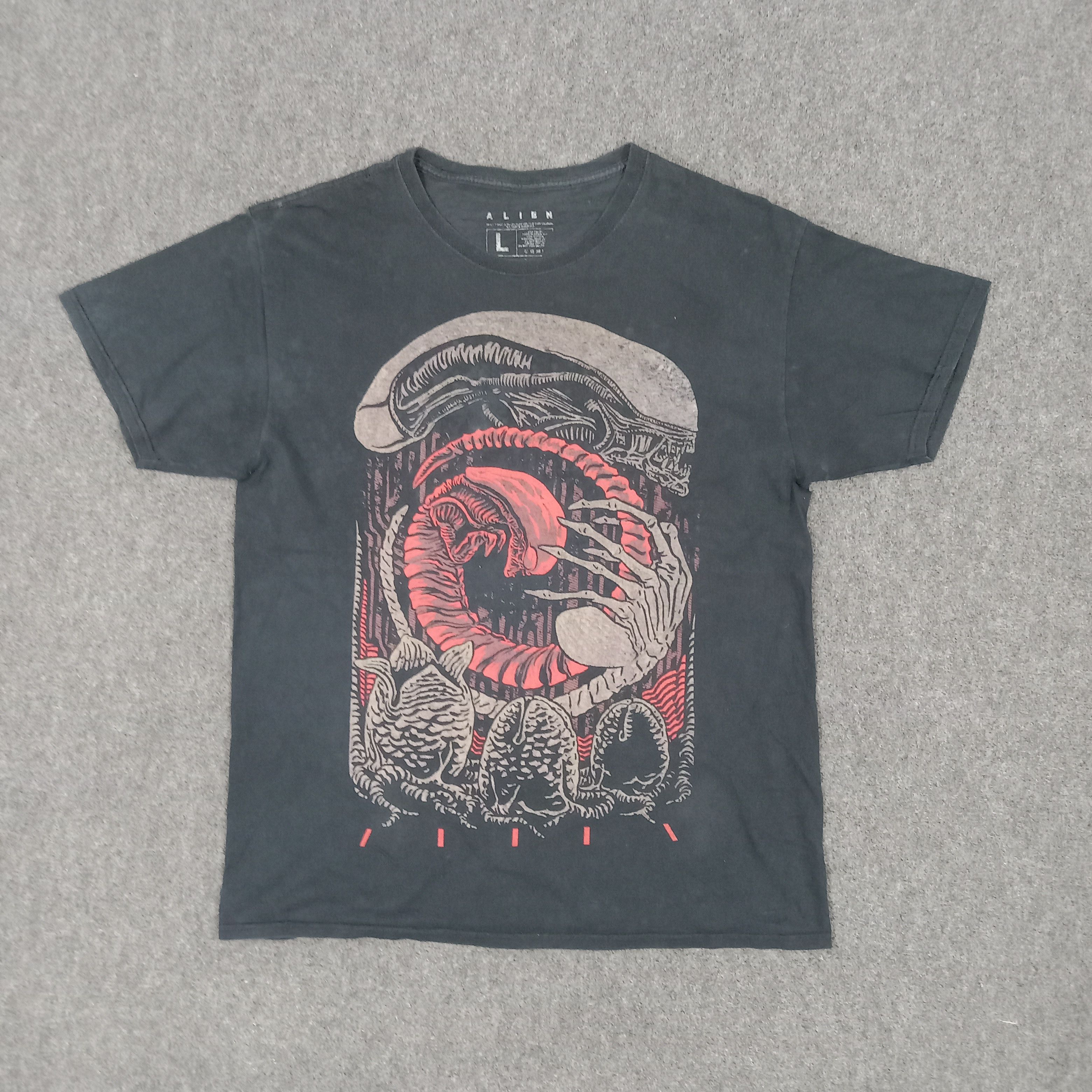 Vintage Alien Science Fiction Movies Horror Tshirt Size US L / EU 52-54 / 3 - 1 Thumbnail