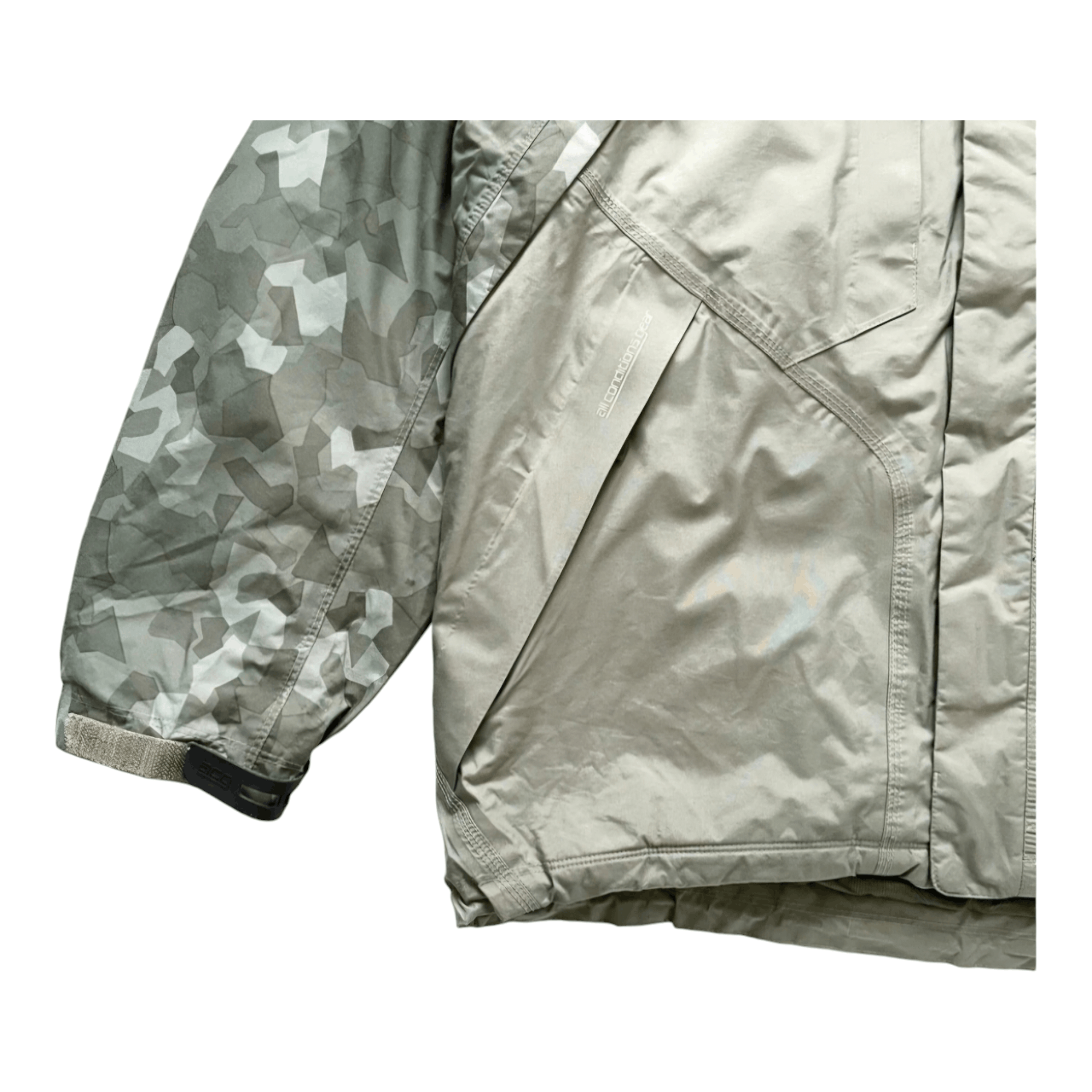 Nike ACG Nike acg camo jacket Size US L / EU 52-54 / 3 - 8 Thumbnail