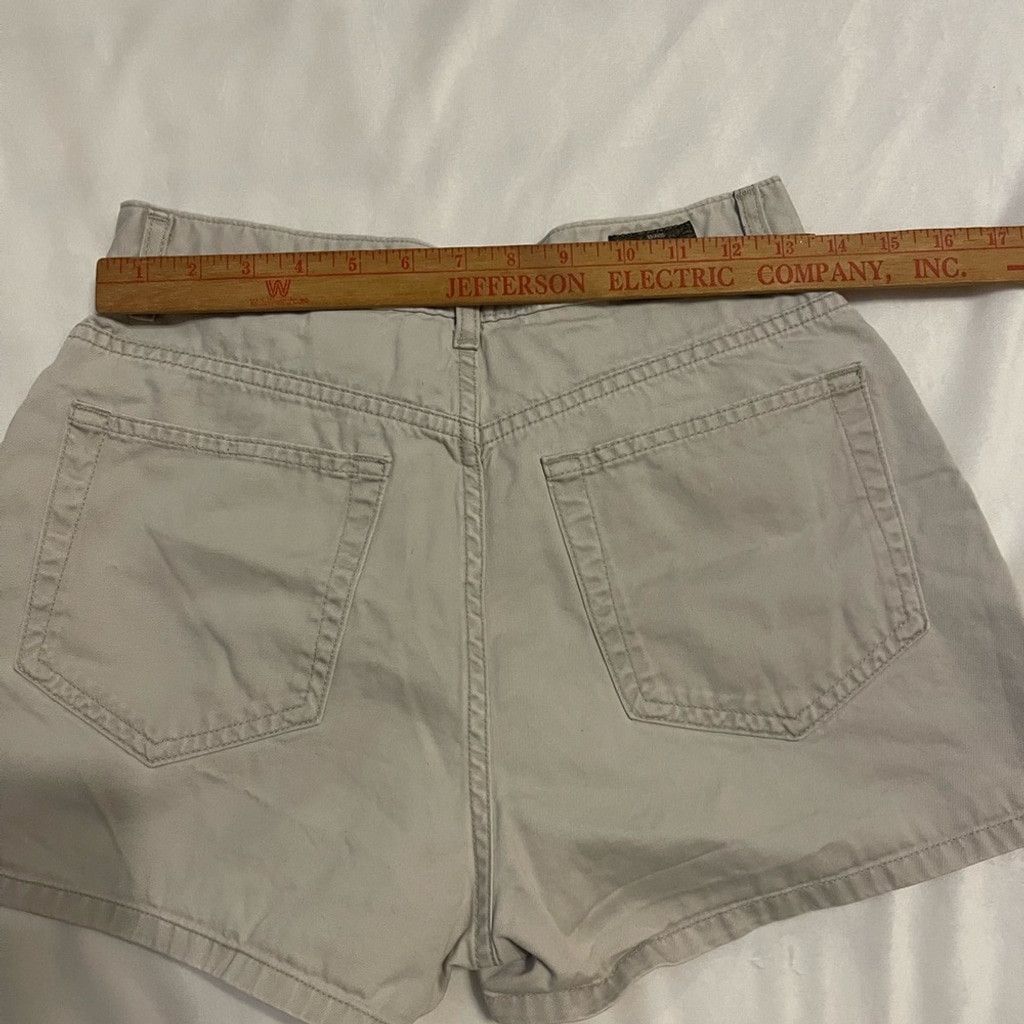 Calvin Klein Calvin Klein Women's Khaki Shorts size S Size 26" / US 2 / IT 38 - 5 Thumbnail