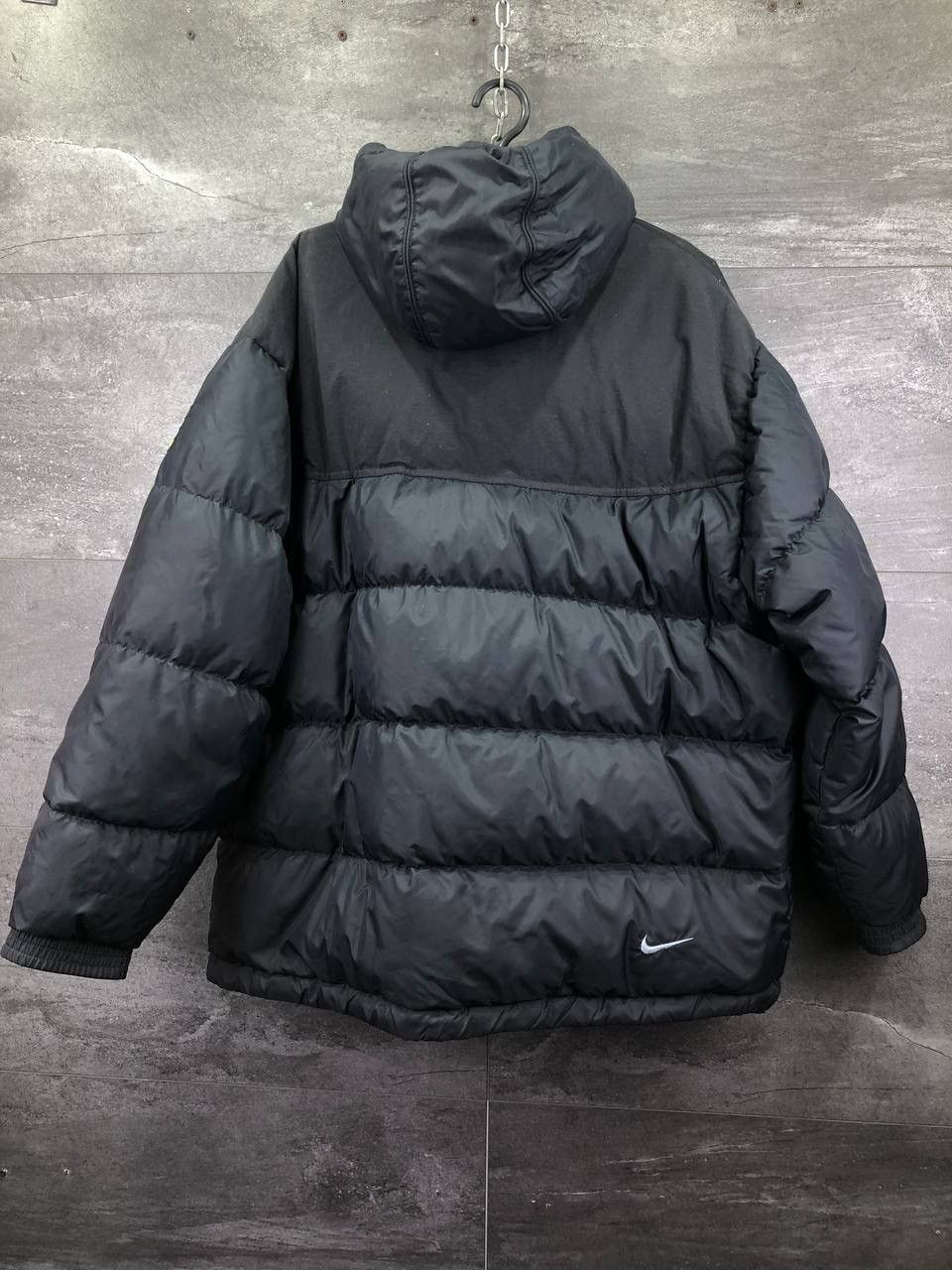 Vintage Vintage Black Down Puffer Nike Oregon USA Jacket Size US L / EU 52-54 / 3 - 14 Thumbnail