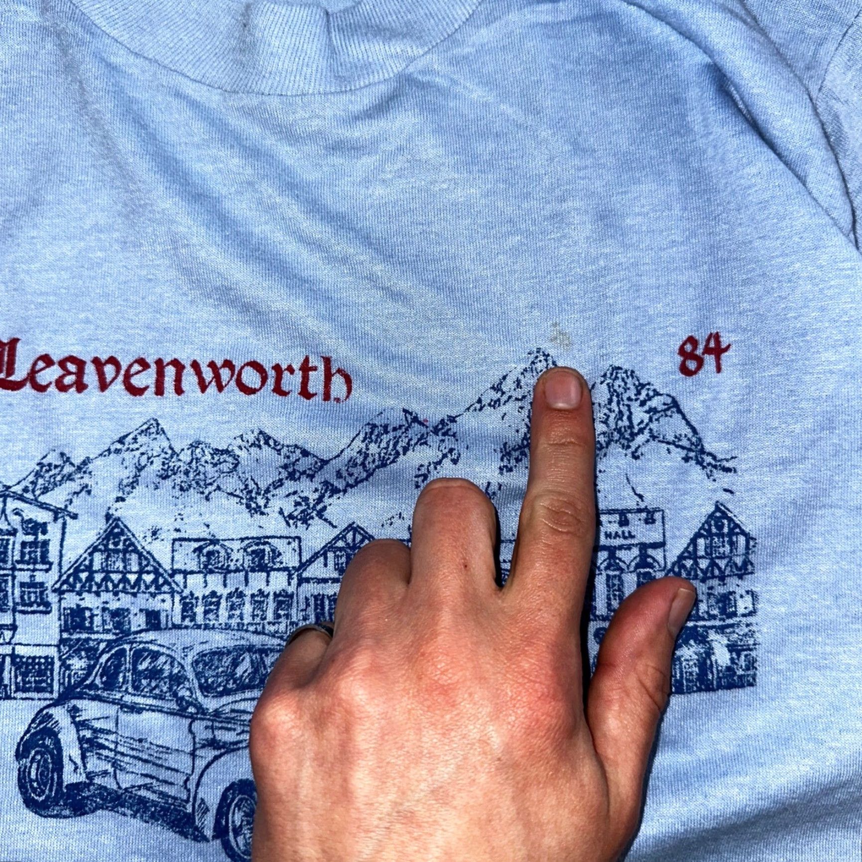 Vintage Vintage Sportswear Leavenworth 80s T-Shirt Men M Blue Cars Racing Vintage 1984 Graphic Size US M / EU 48-50 / 2 - 4 Thumbnail