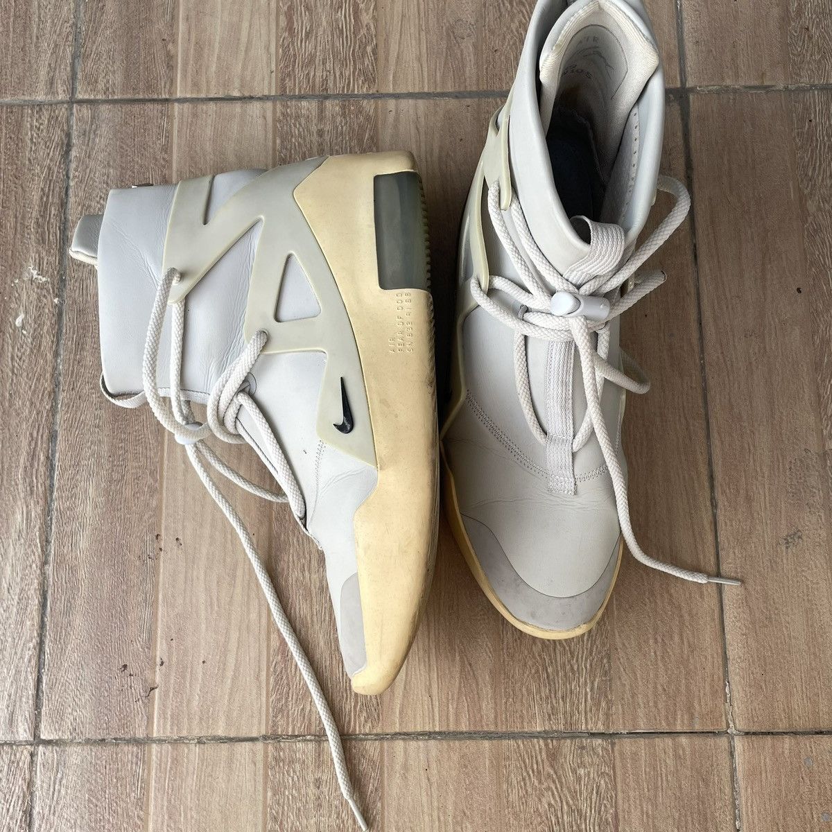 Fear of God × Nike NIKE FEAR OF GOD 1 "LIGHT BONE" Size US 9.5 / EU 42-43 - 9 Thumbnail