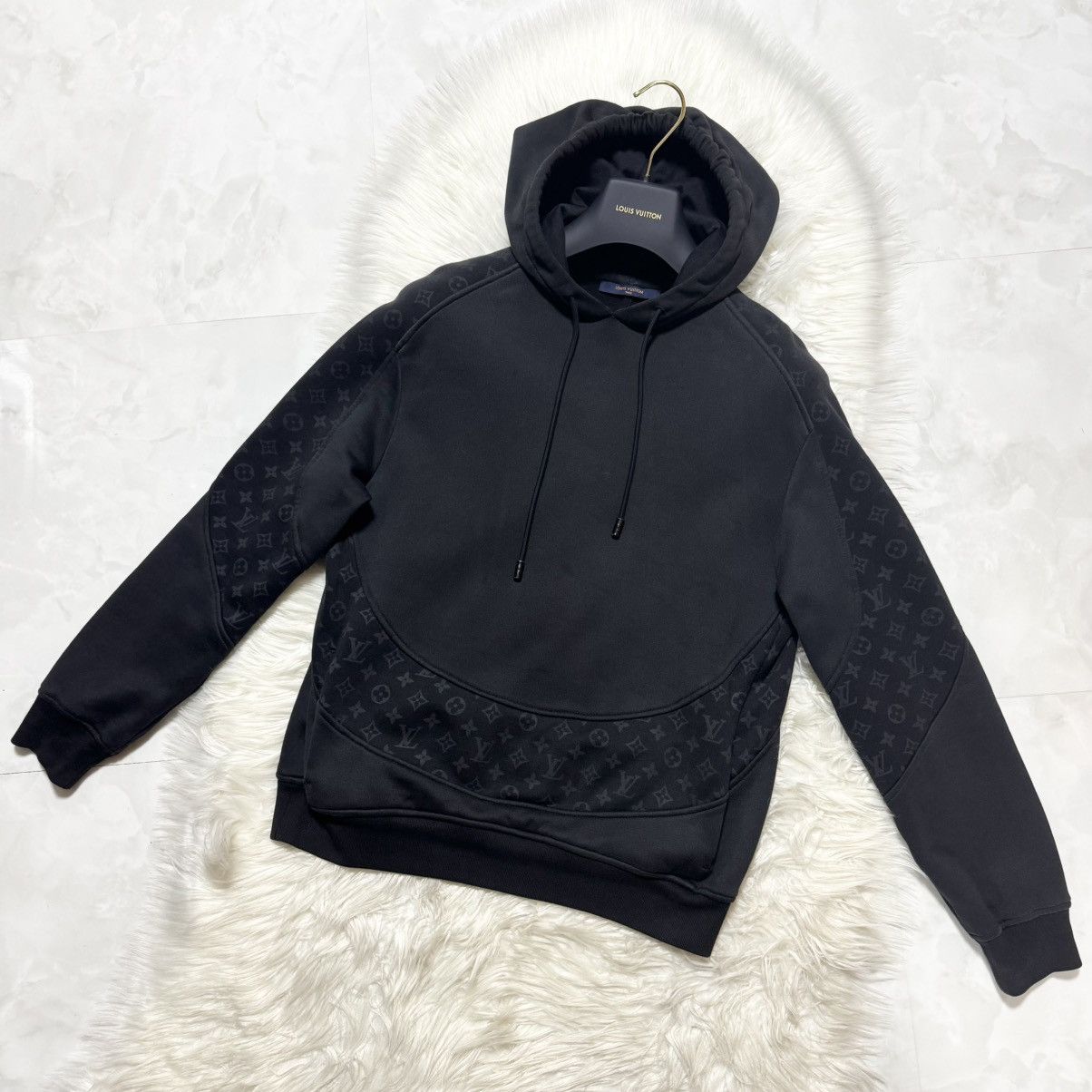 Louis Vuitton Authentic Louis Vuitton Circle Monogram Hoodie Pullover Size US S / EU 44-46 / 1 - 7 Thumbnail