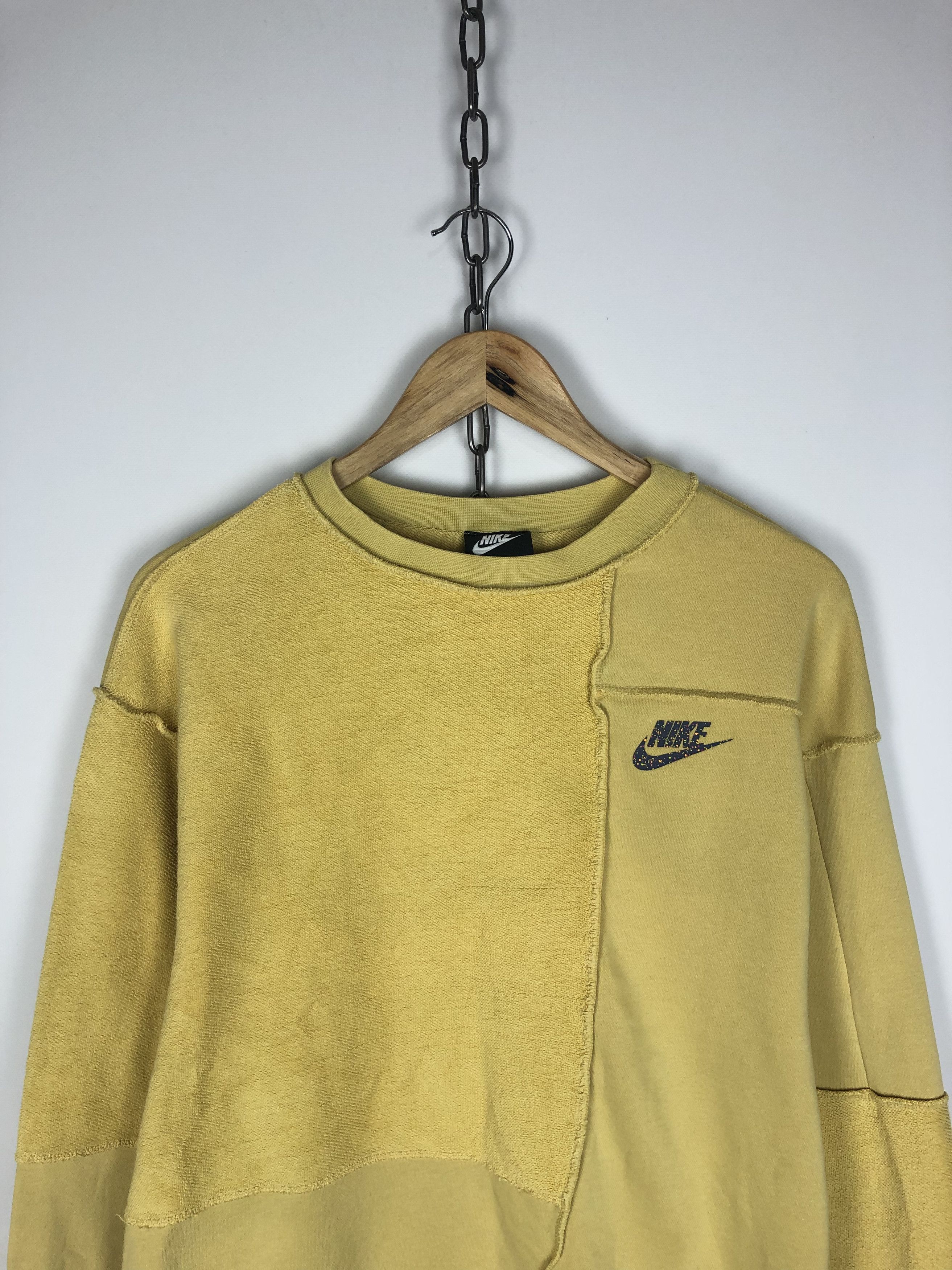 Nike Nike Assymetric Sweatshirt Crewneck Spellout Yellow size S Size US S / EU 44-46 / 1 - 2 Thumbnail