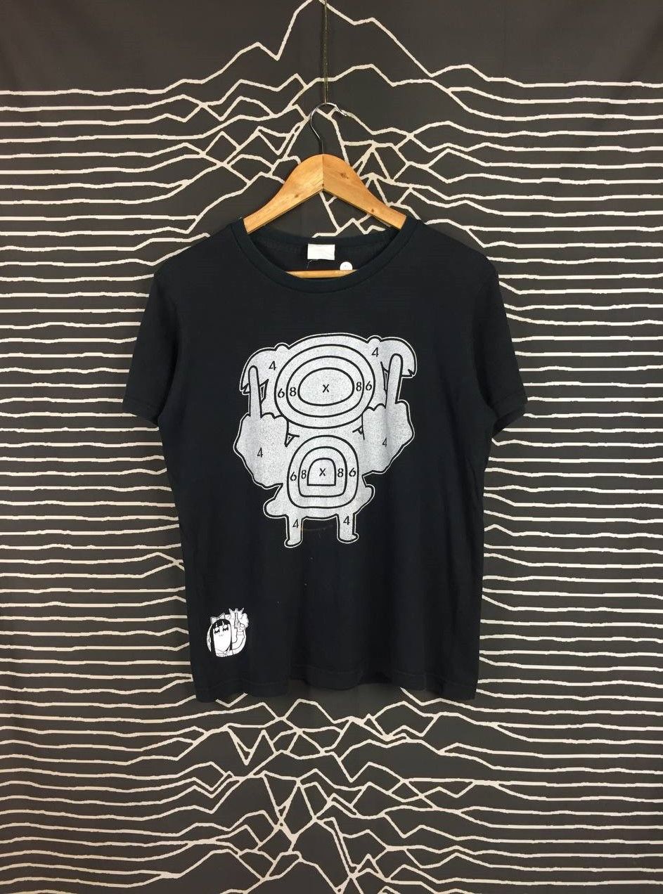 Anime Pop Team Epic Middle Finger Bullseye Target Anime Manga Tee Size US M / EU 48-50 / 2 - 1 Thumbnail