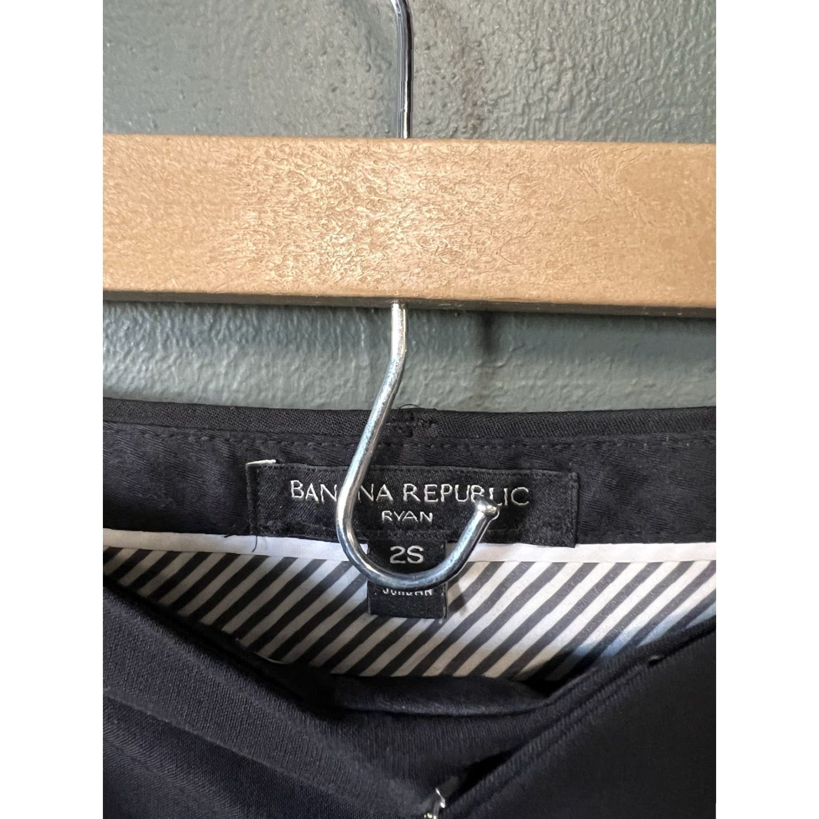 Banana Republic Banana Republic Womens Dress Pants Black Wool Italy 2S 2 Regular Pant Womens Size 26" / US 2 / IT 38 - 3 Thumbnail