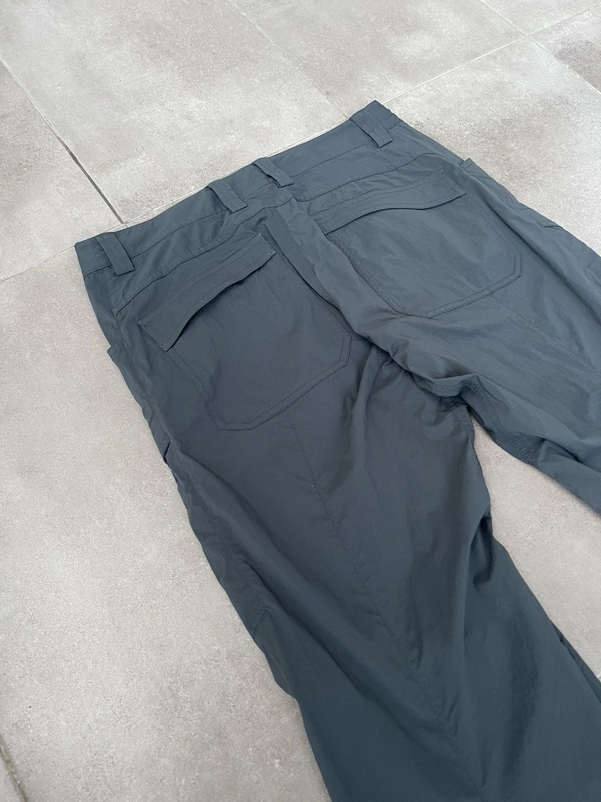 Arc'teryx Arc'Teryx Technical Grey Swamp Cargo Track Pants Size US 32 / EU 48 - 17 Thumbnail