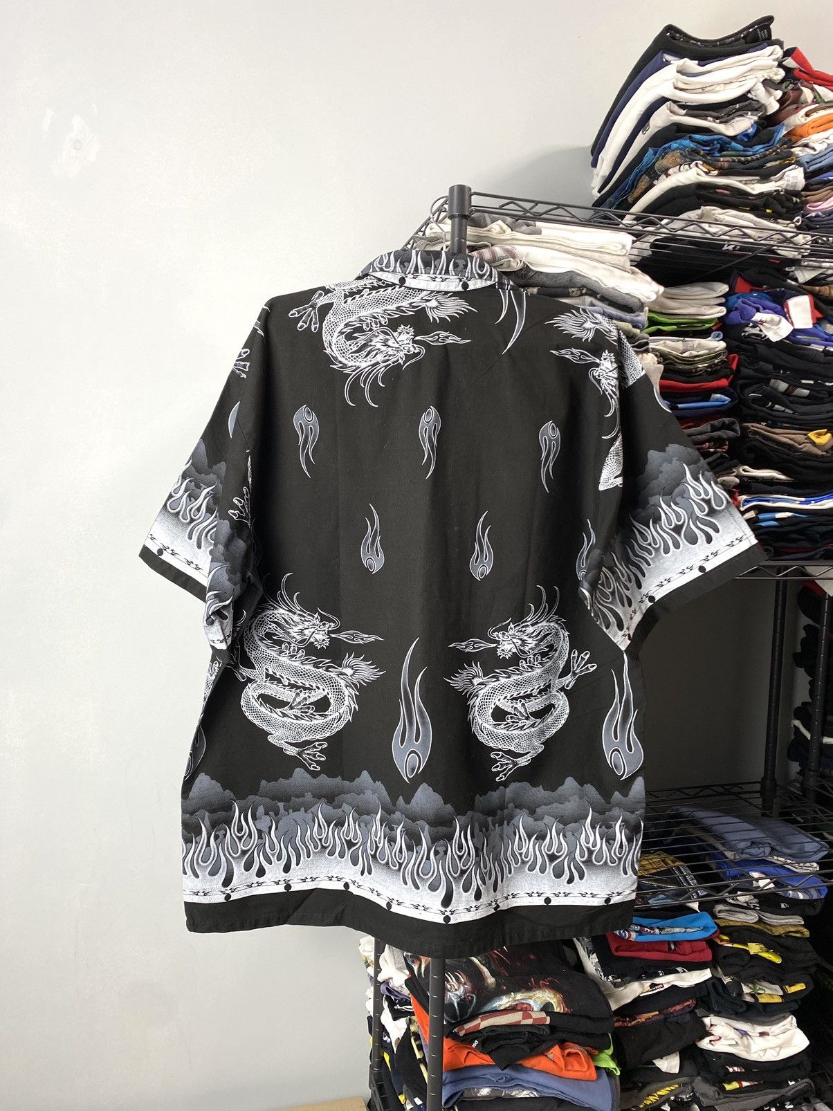 Vintage Vintage 1990’s Surf Design Dragon Shirt Y2K Abstract Art Size US XL / EU 56 / 4 - 9 Thumbnail