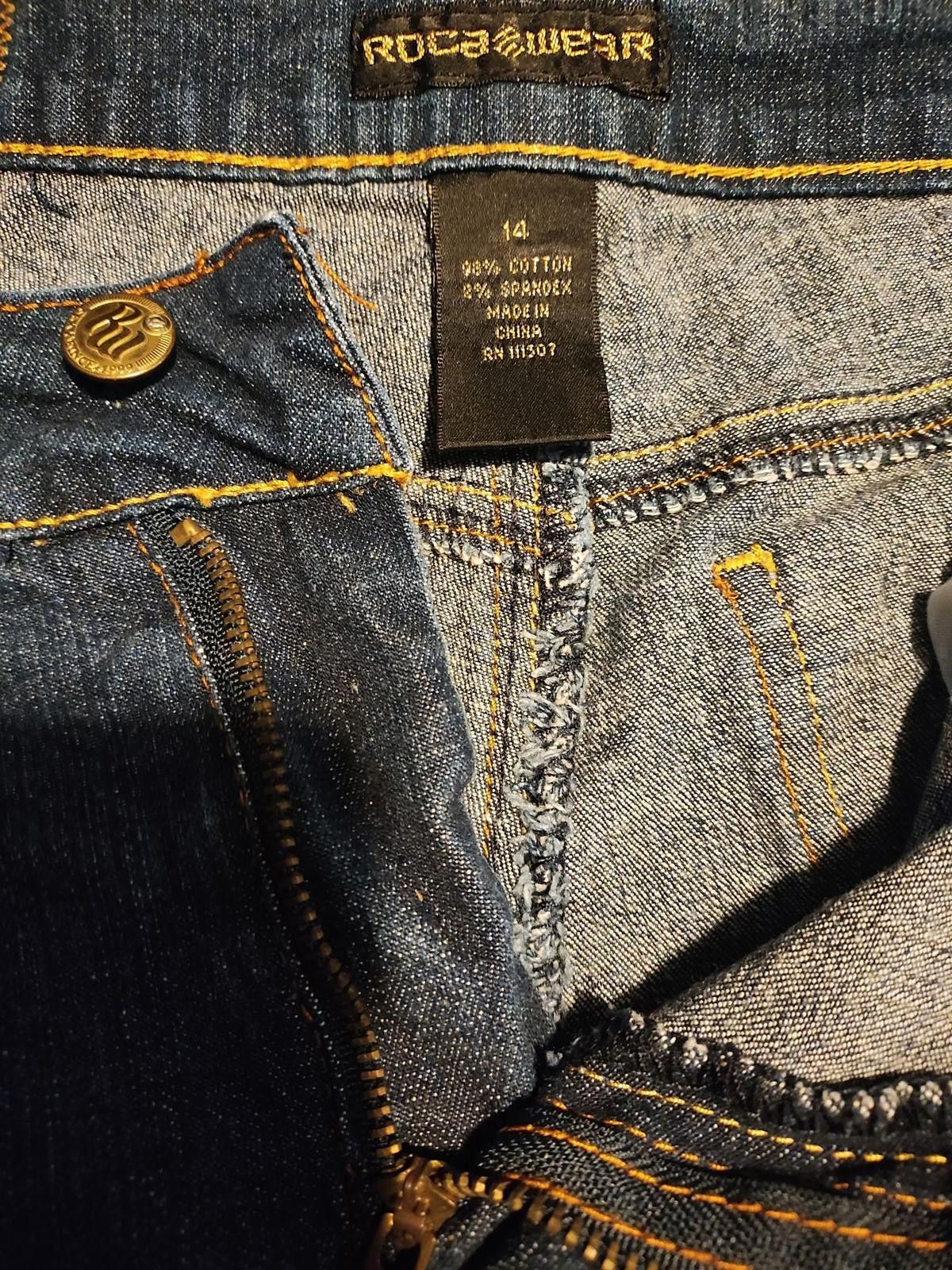 Rocawear Rocawear Women's Denim Capri Pants Size 14 Size 36" / US 14 / IT 50 - 2 Thumbnail