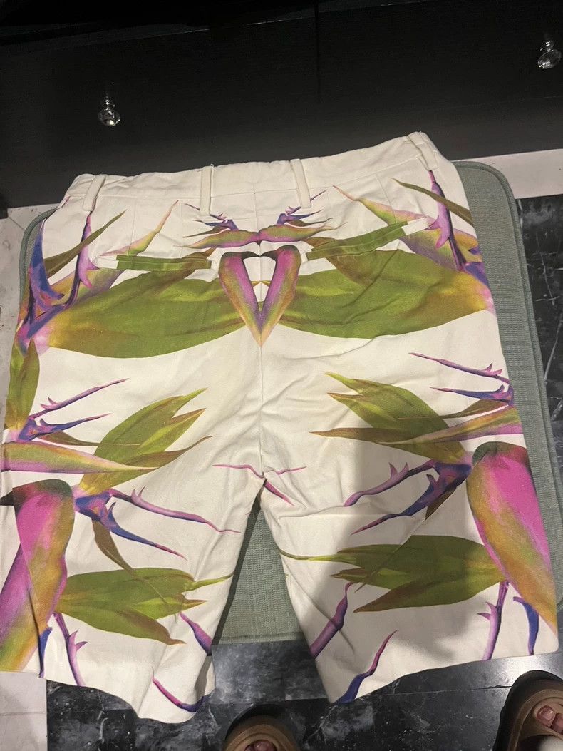 Givenchy Design paradise bird shorts size 38
