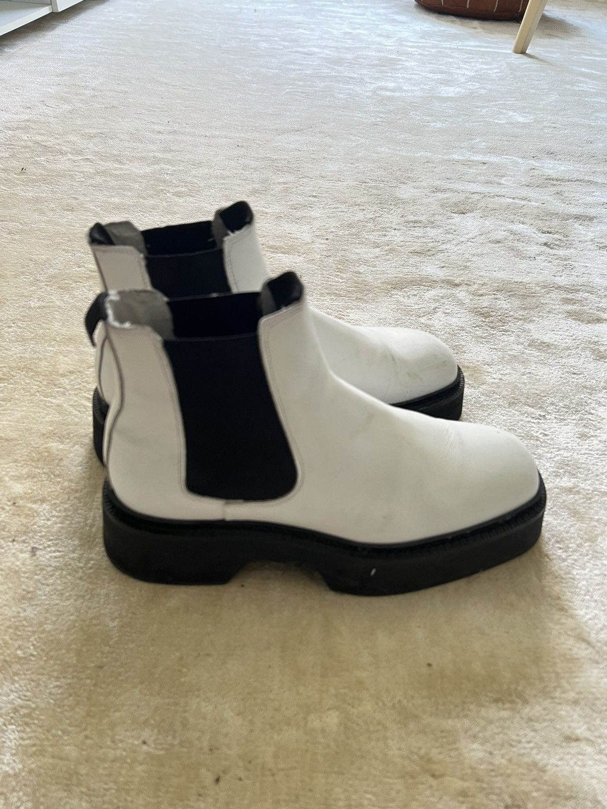 Asos White boots Size US 10 / EU 43 - 1 Thumbnail