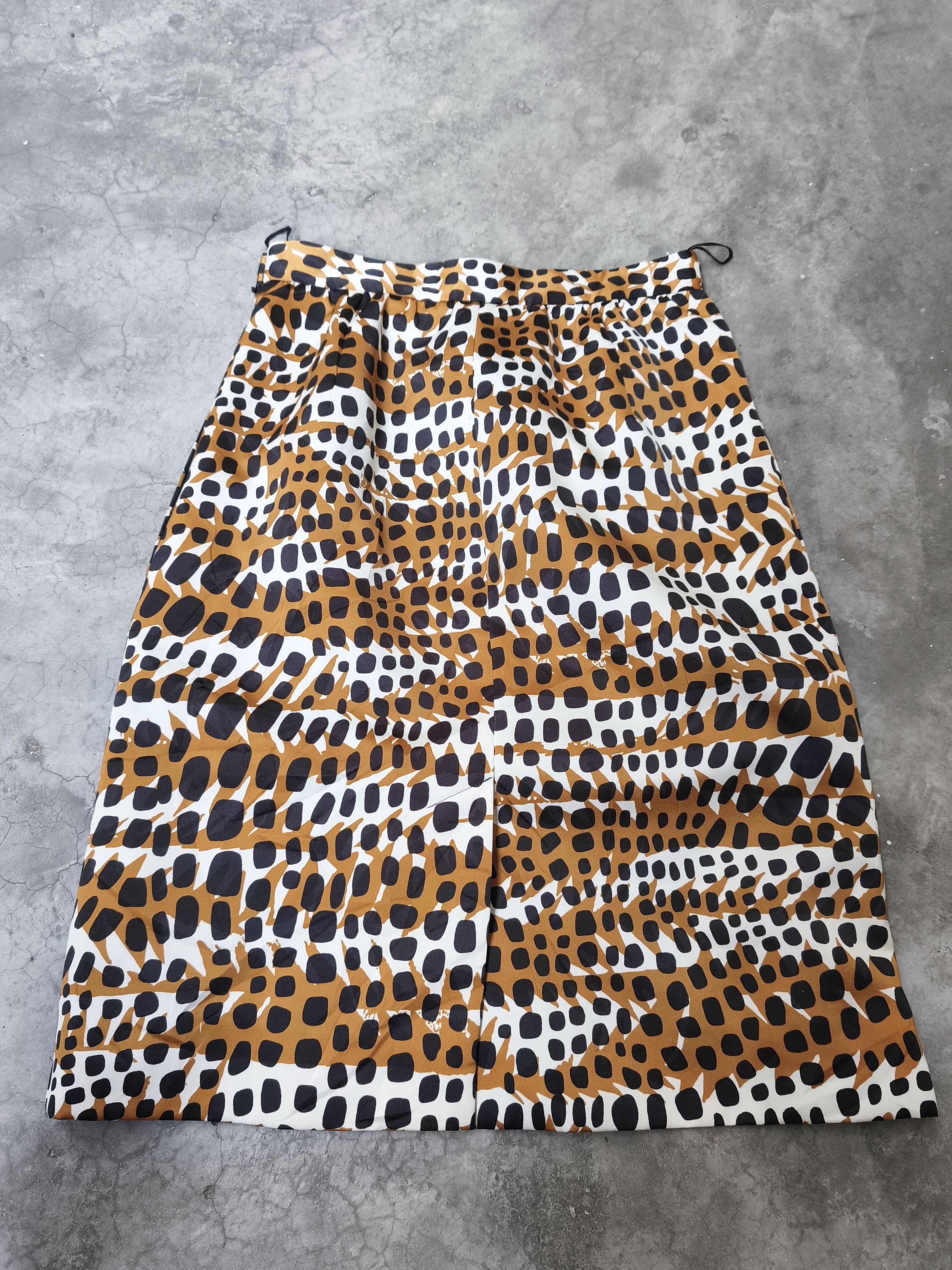 Celine Celine phoebe leopard skirt Size 25" / US 0 / IT 36 - 2 Thumbnail