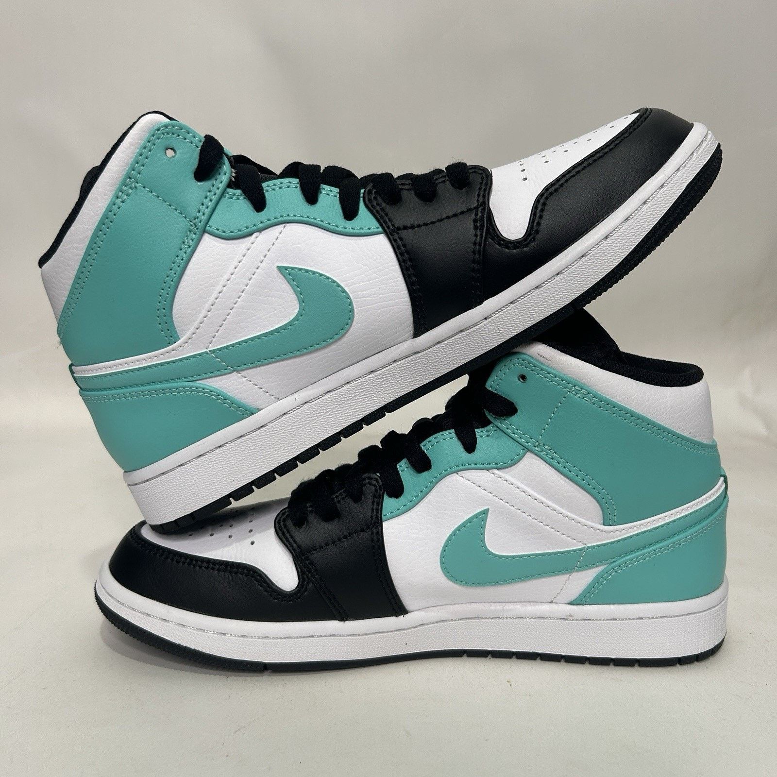 Nike Air Jordan Mid Retro “Tropical Twist White Igloo”