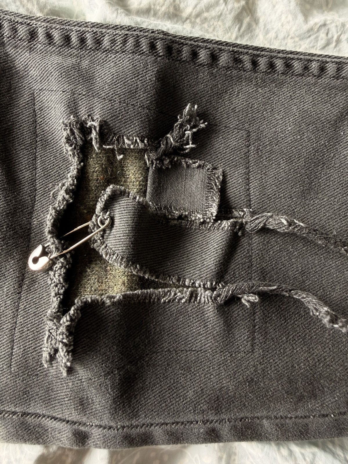 Enfants Riches Deprimes Distressed Safety Pin Jeans Size US 29 - 11 Thumbnail