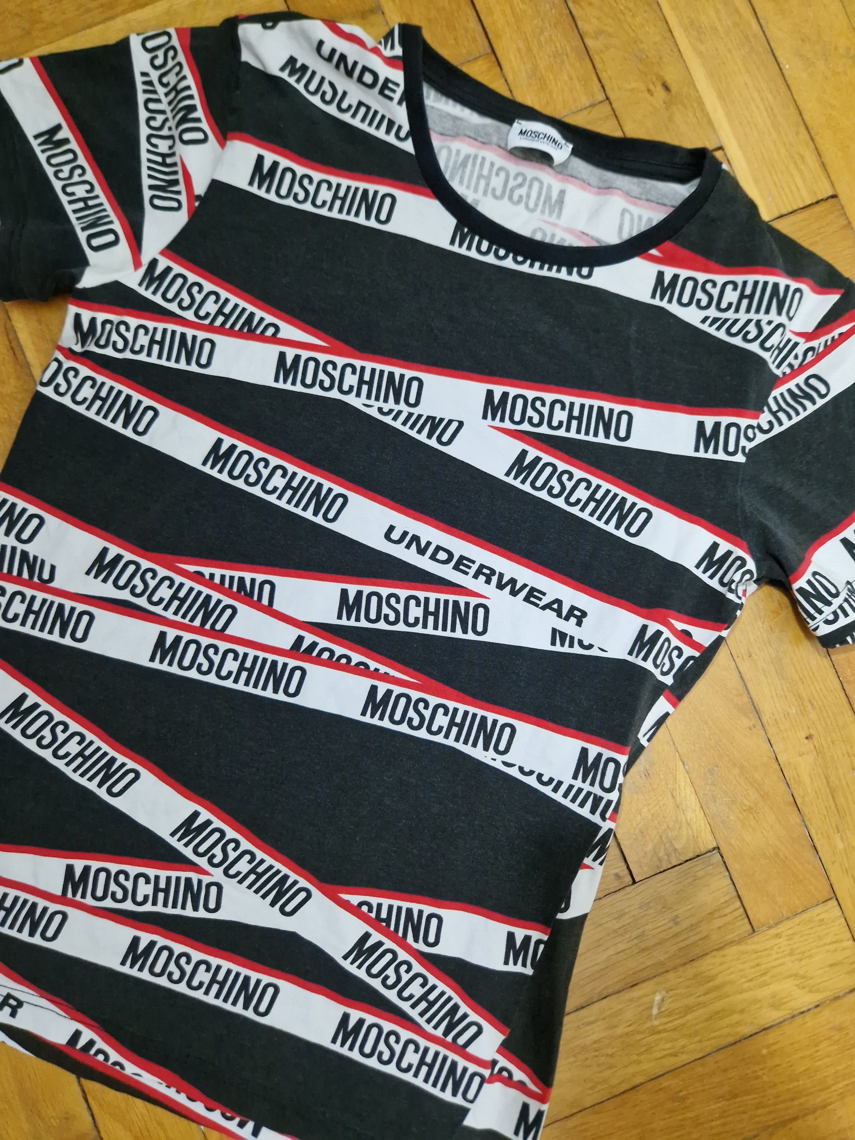 Moschino × Vintage Moschino tee Size XS / US 0-2 / IT 36-38 - 2 Thumbnail