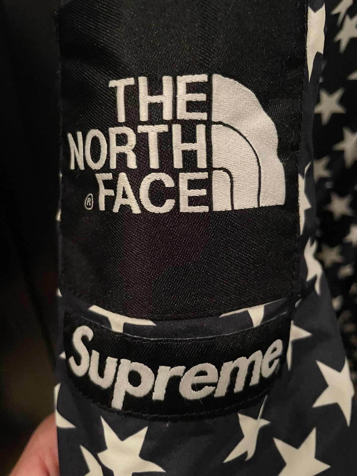 Supreme × The North Face Supreme x The North Face Stars Jacket Size US L / EU 52-54 / 3 - 4 Thumbnail