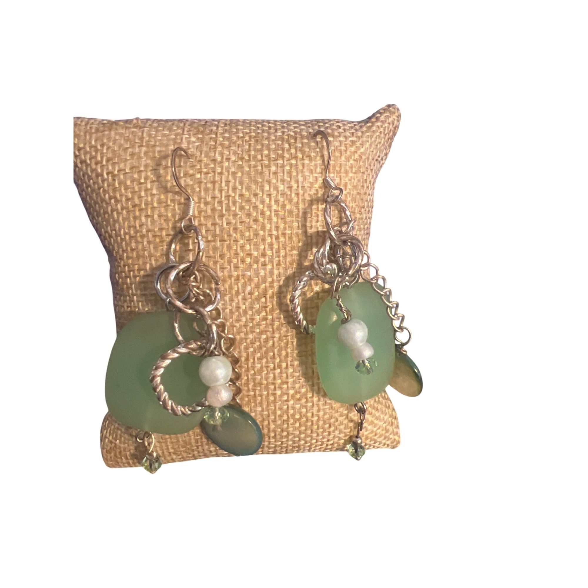 Other Vintage Green Sea Glass Faux Pearl Dangle Earrings Silver To Size ONE SIZE - 1 Thumbnail